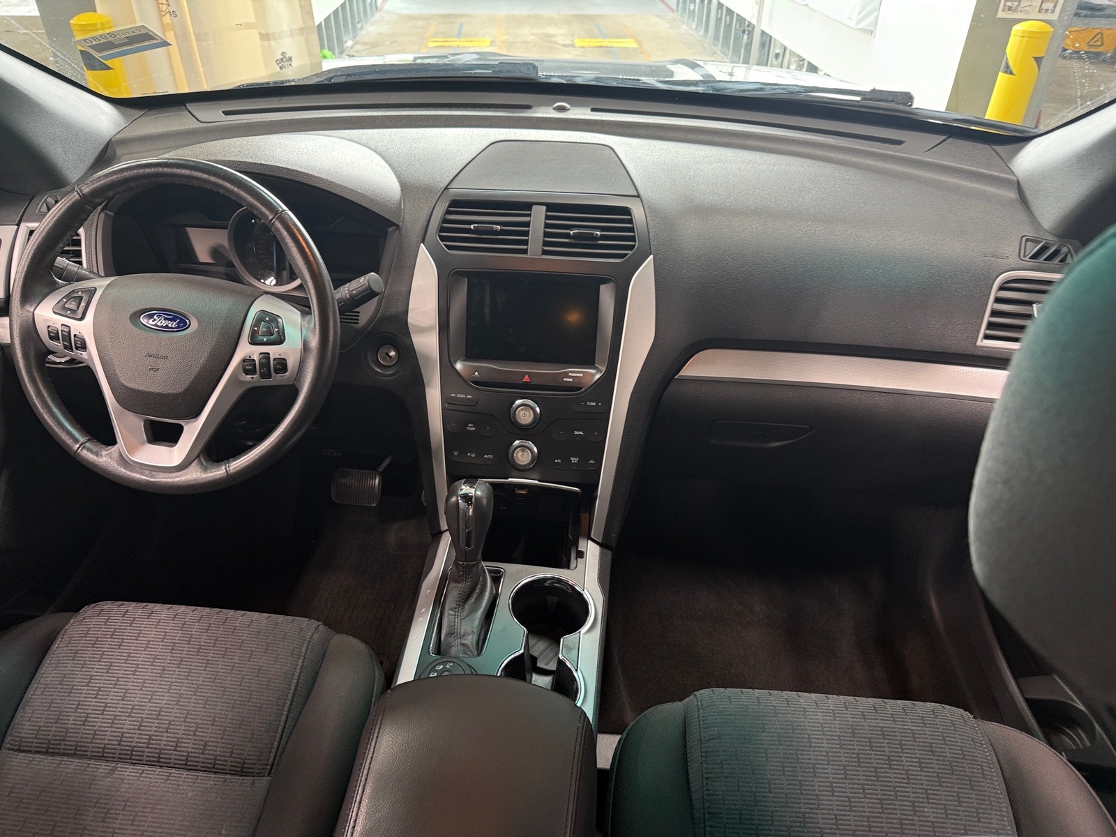 Thumbnail: 2015 Ford Explorer - 3