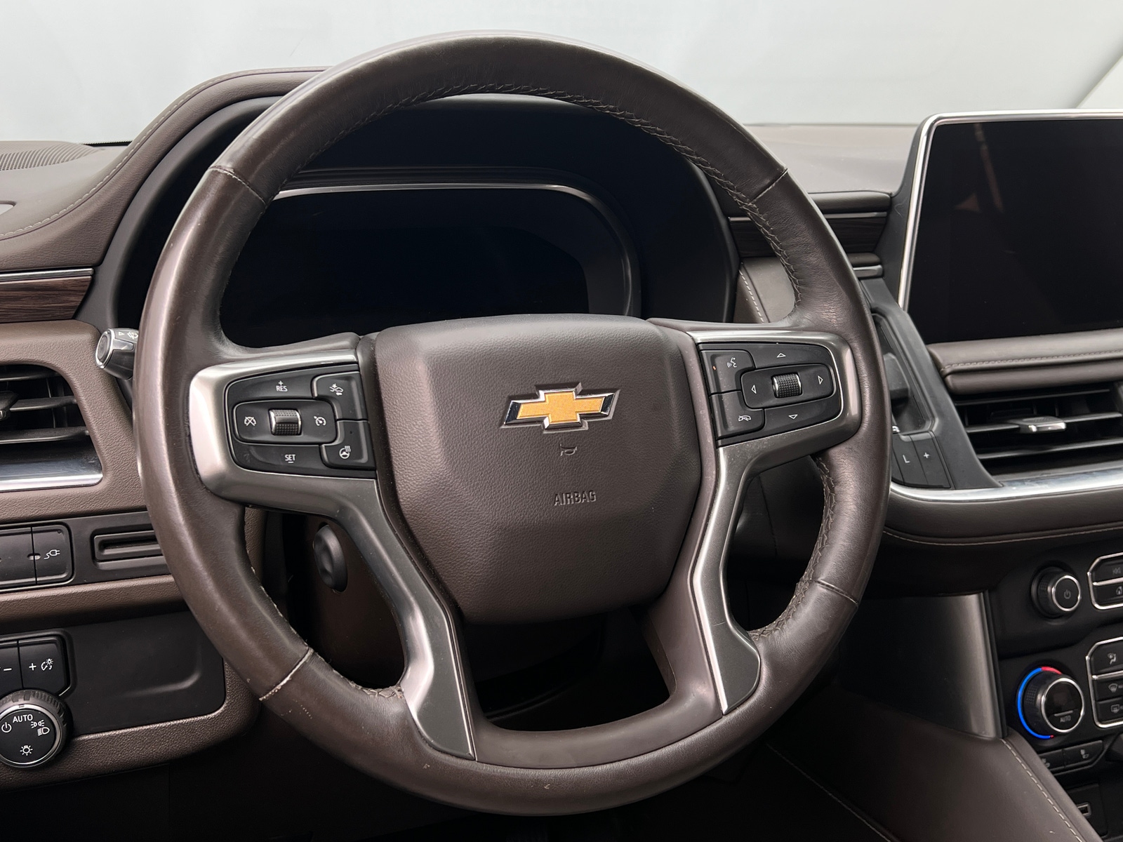 Thumbnail: 2022 Chevrolet Tahoe - 4