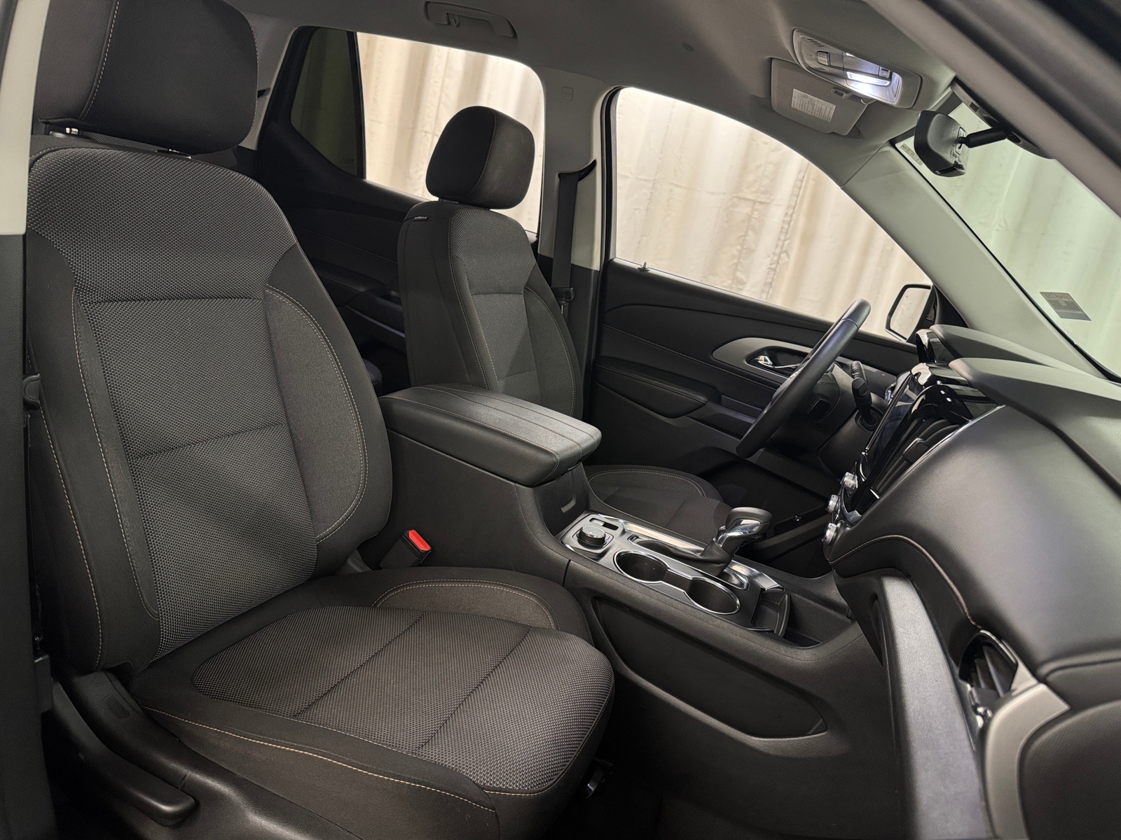 Thumbnail: 2021 Chevrolet Traverse - 2