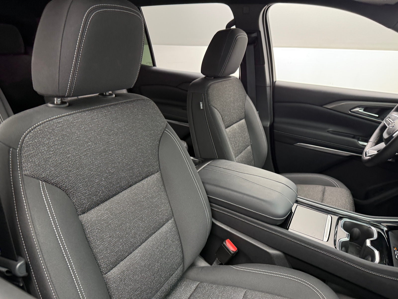Thumbnail: 2024 Chevrolet Traverse - 2