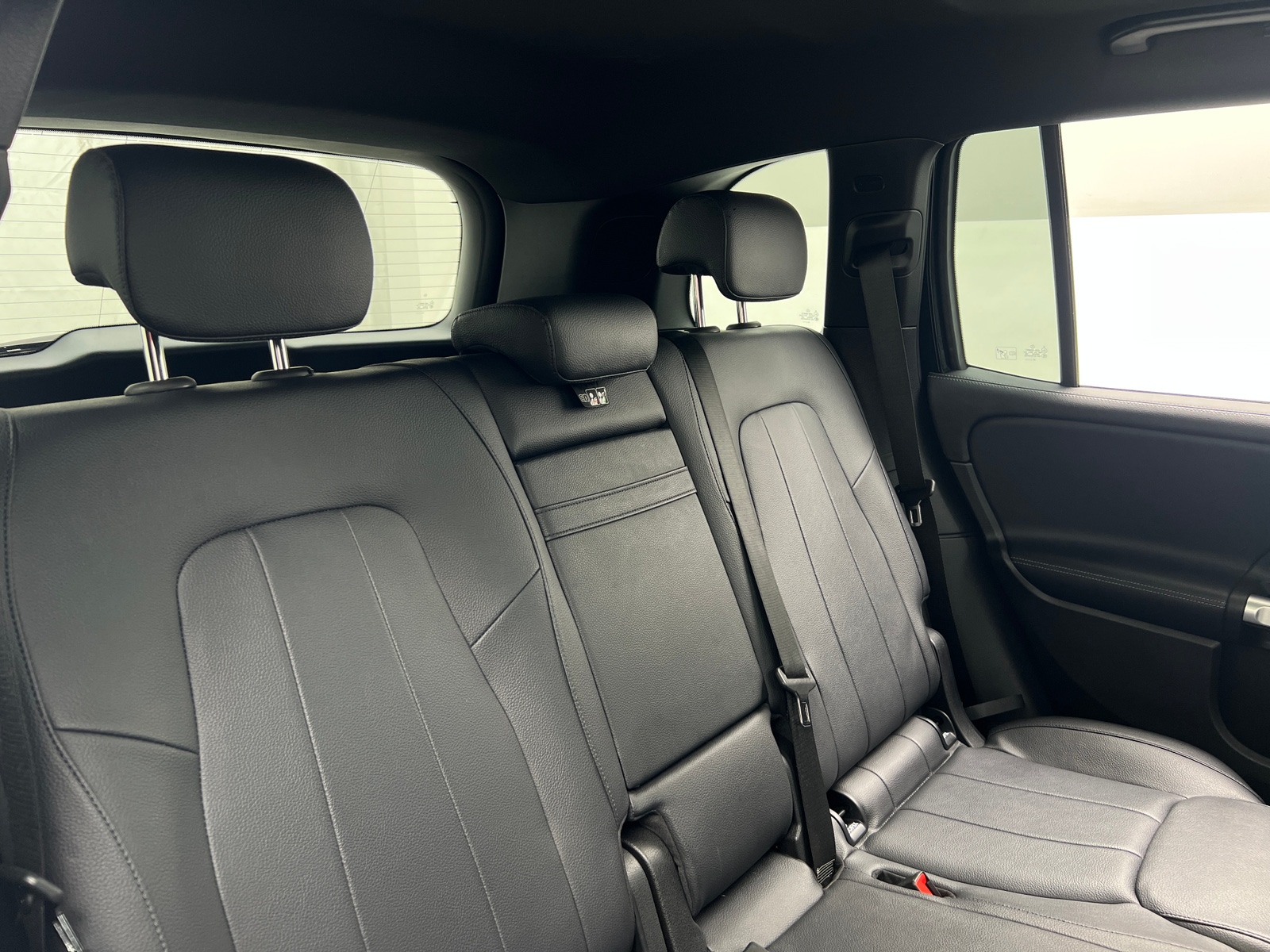 Thumbnail: 2020 Mercedes-Benz GLB - 6