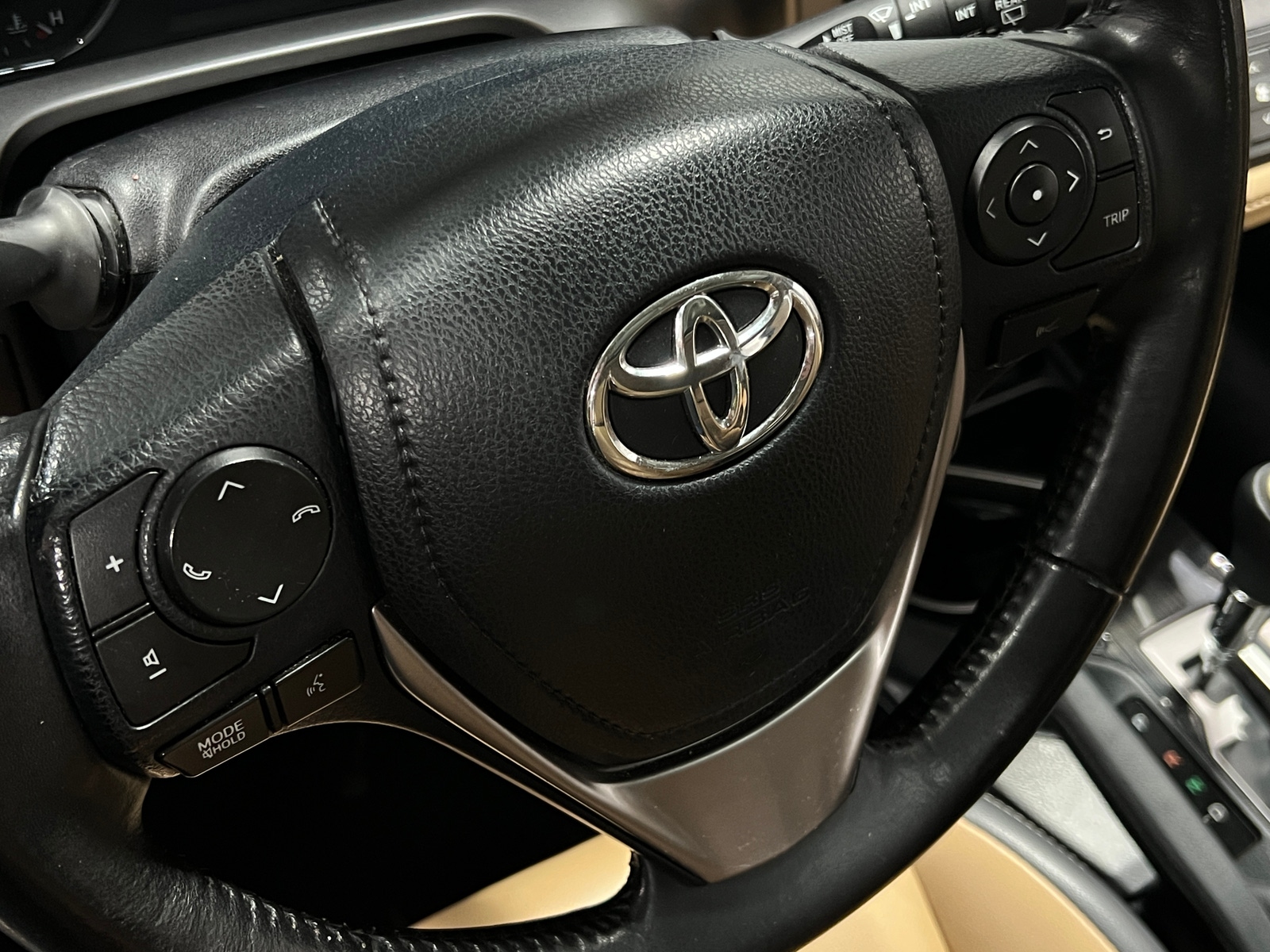 Thumbnail: 2017 Toyota RAV4 - 4