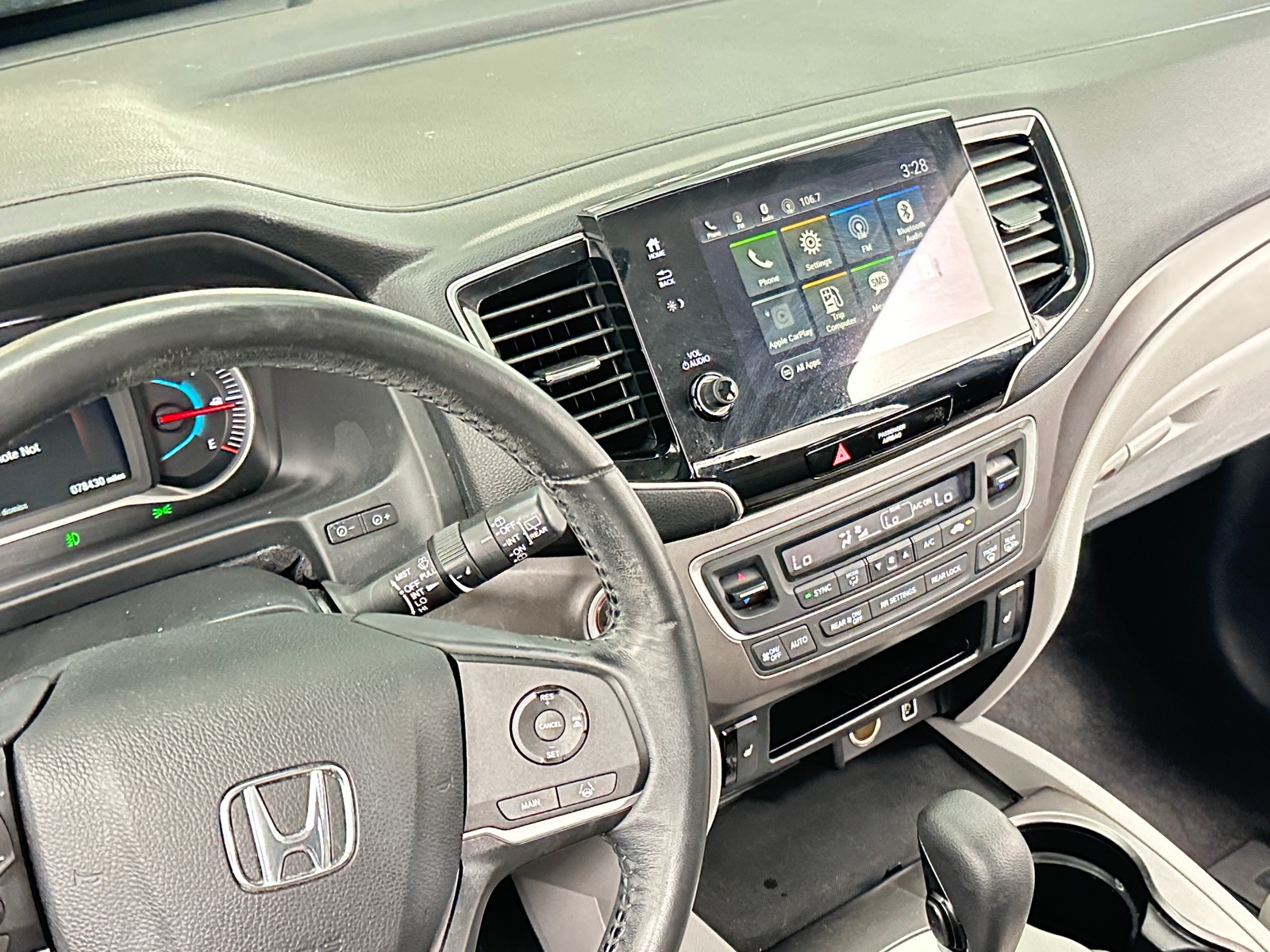 Thumbnail: 2019 Honda Pilot - 2