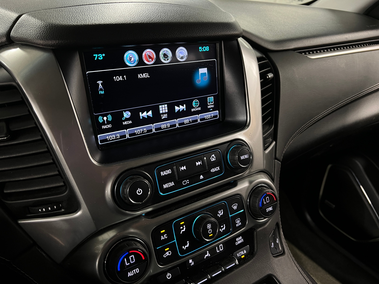 Thumbnail: 2017 Chevrolet Tahoe - 3
