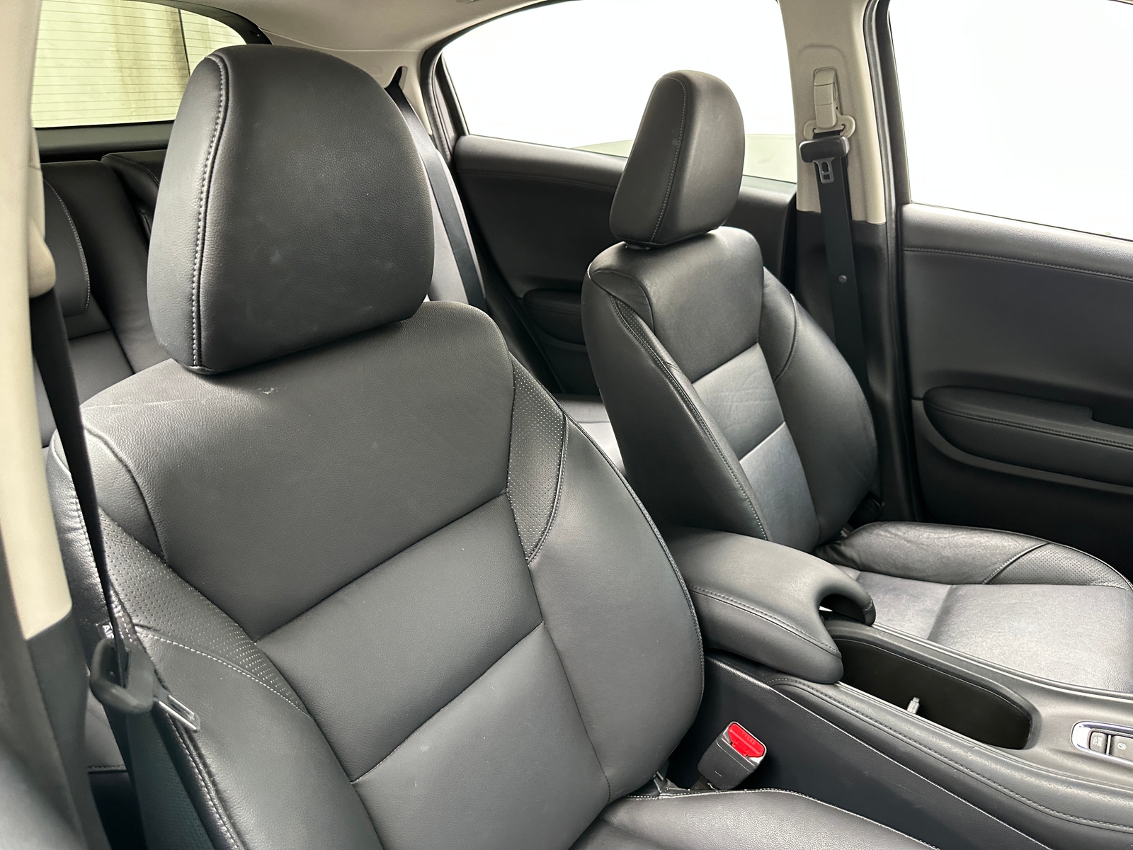 Thumbnail: 2016 Honda HR-V - 2