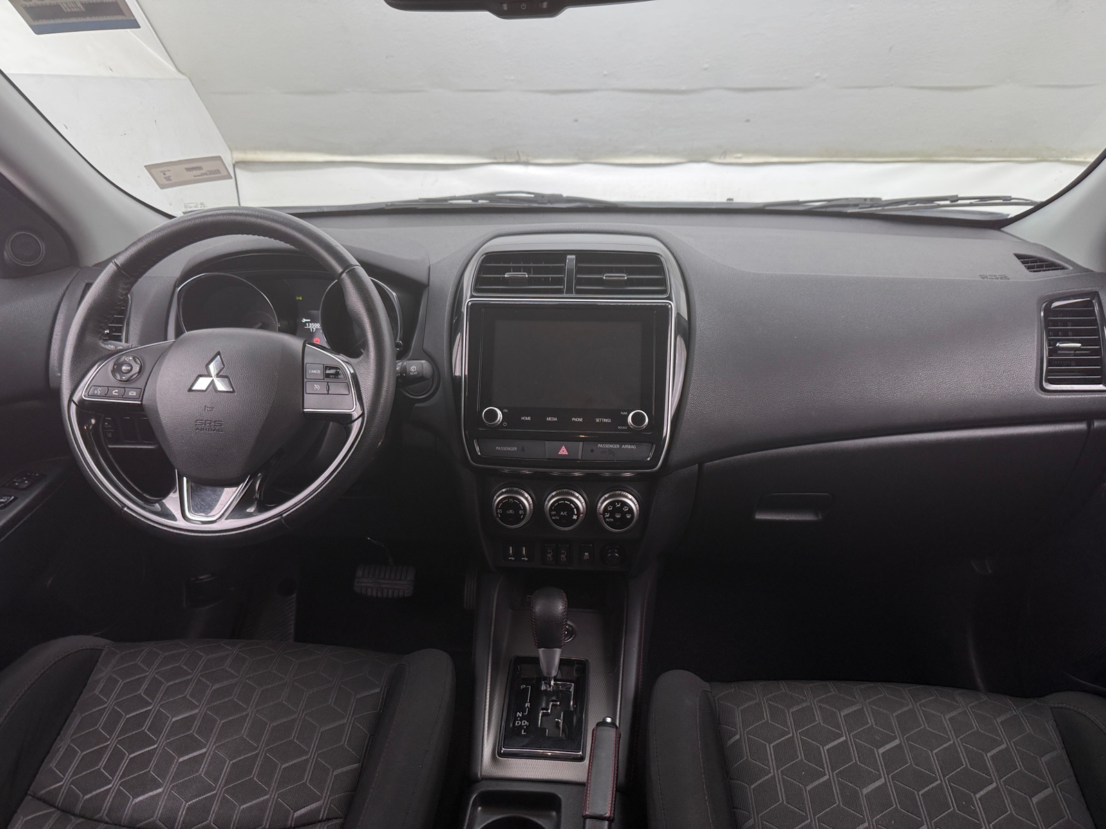 Thumbnail: 2023 Mitsubishi Outlander Sport - 3