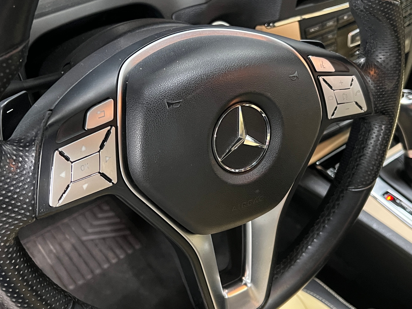 Thumbnail: 2013 Mercedes-Benz E-Class - 4