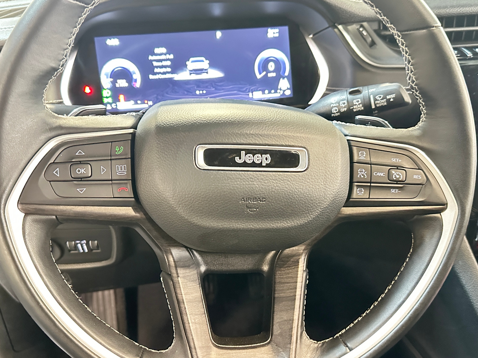 Thumbnail: 2022 Jeep Grand Cherokee L - 4