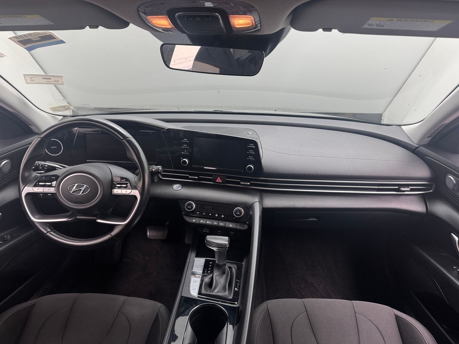 Thumbnail: 2022 Hyundai Elantra - 3