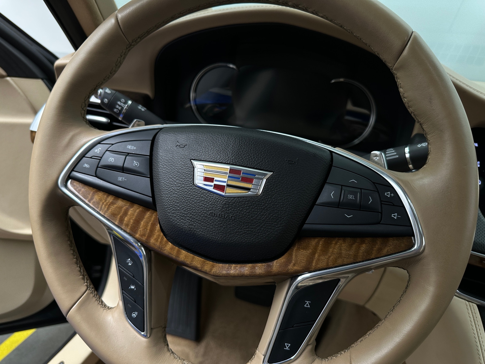 Thumbnail: 2017 Cadillac CT6 - 4