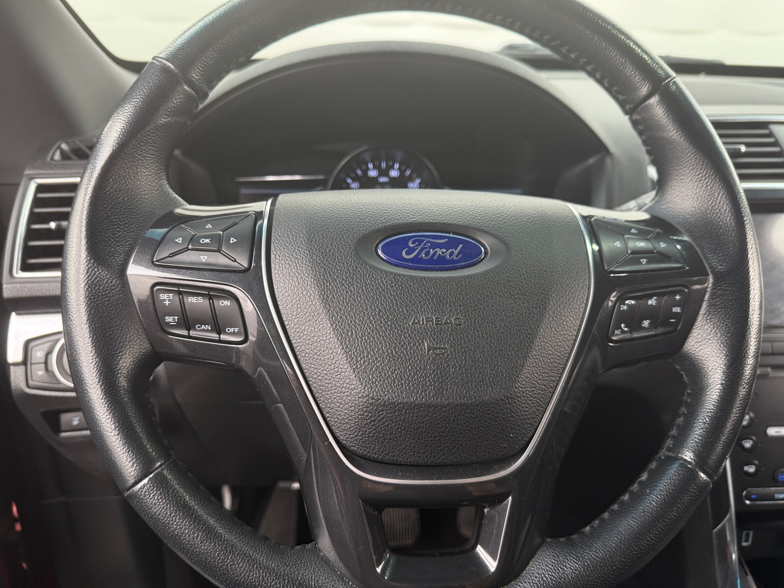 Thumbnail: 2019 Ford Explorer - 4
