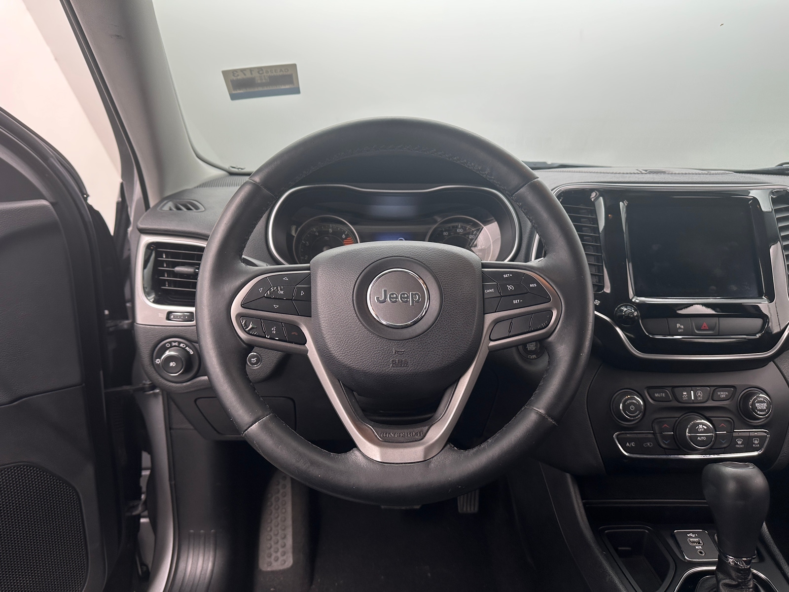 Thumbnail: 2019 Jeep Cherokee - 4