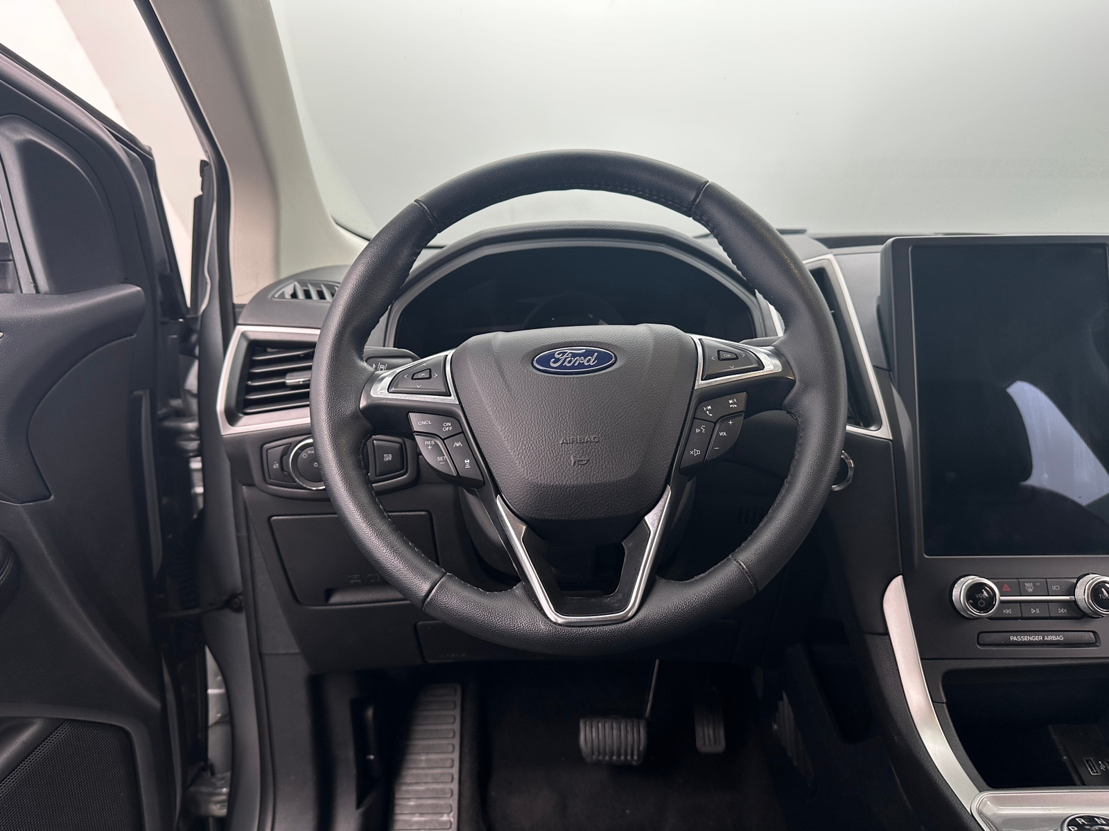 Thumbnail: 2024 Ford Edge - 4