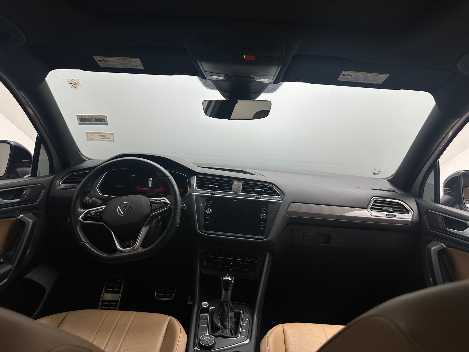 Thumbnail: 2023 Volkswagen Tiguan - 2