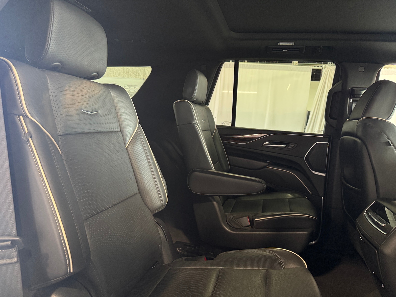 Thumbnail: 2023 Cadillac Escalade - 5