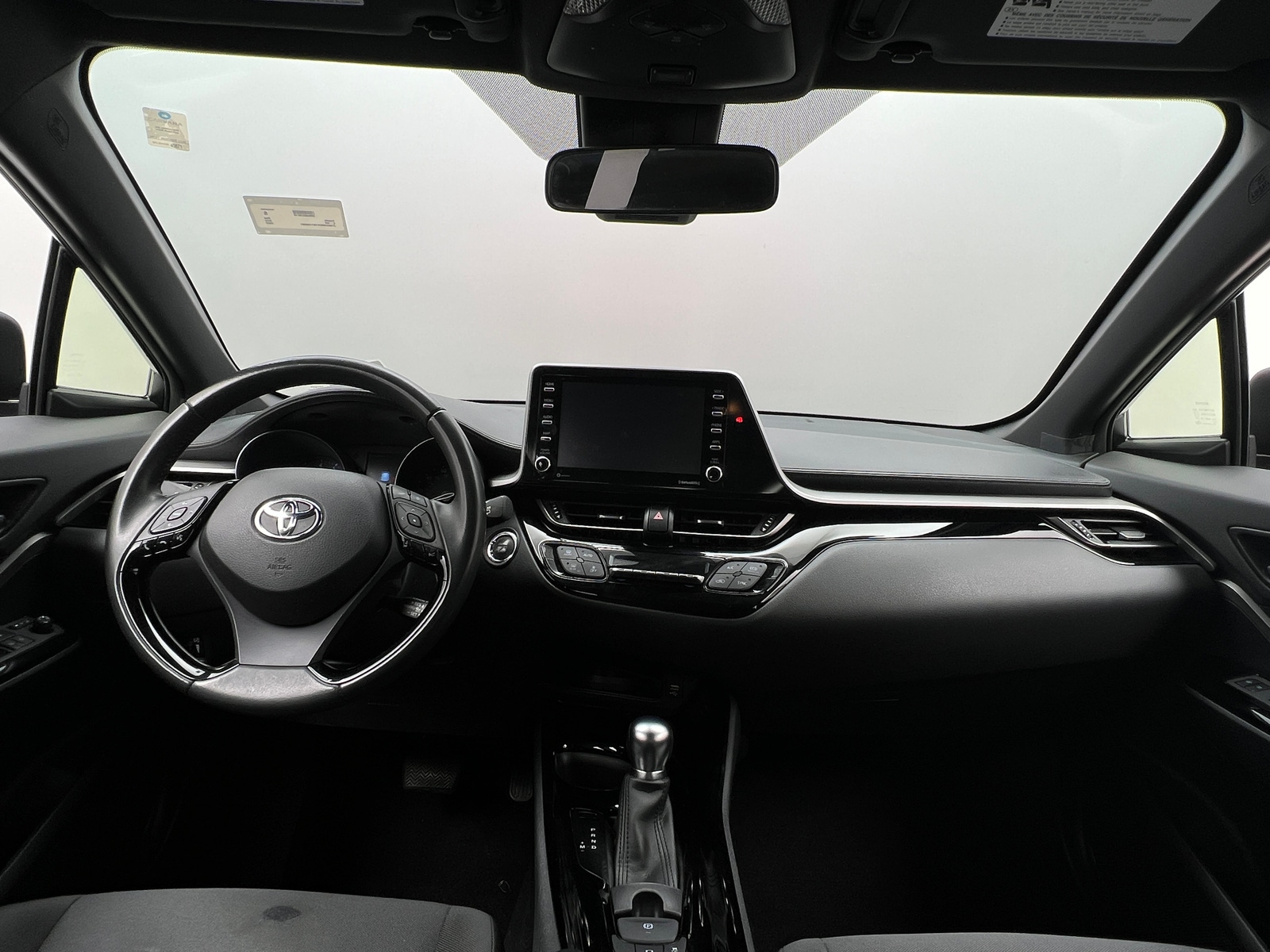 Thumbnail: 2022 Toyota C-HR - 3