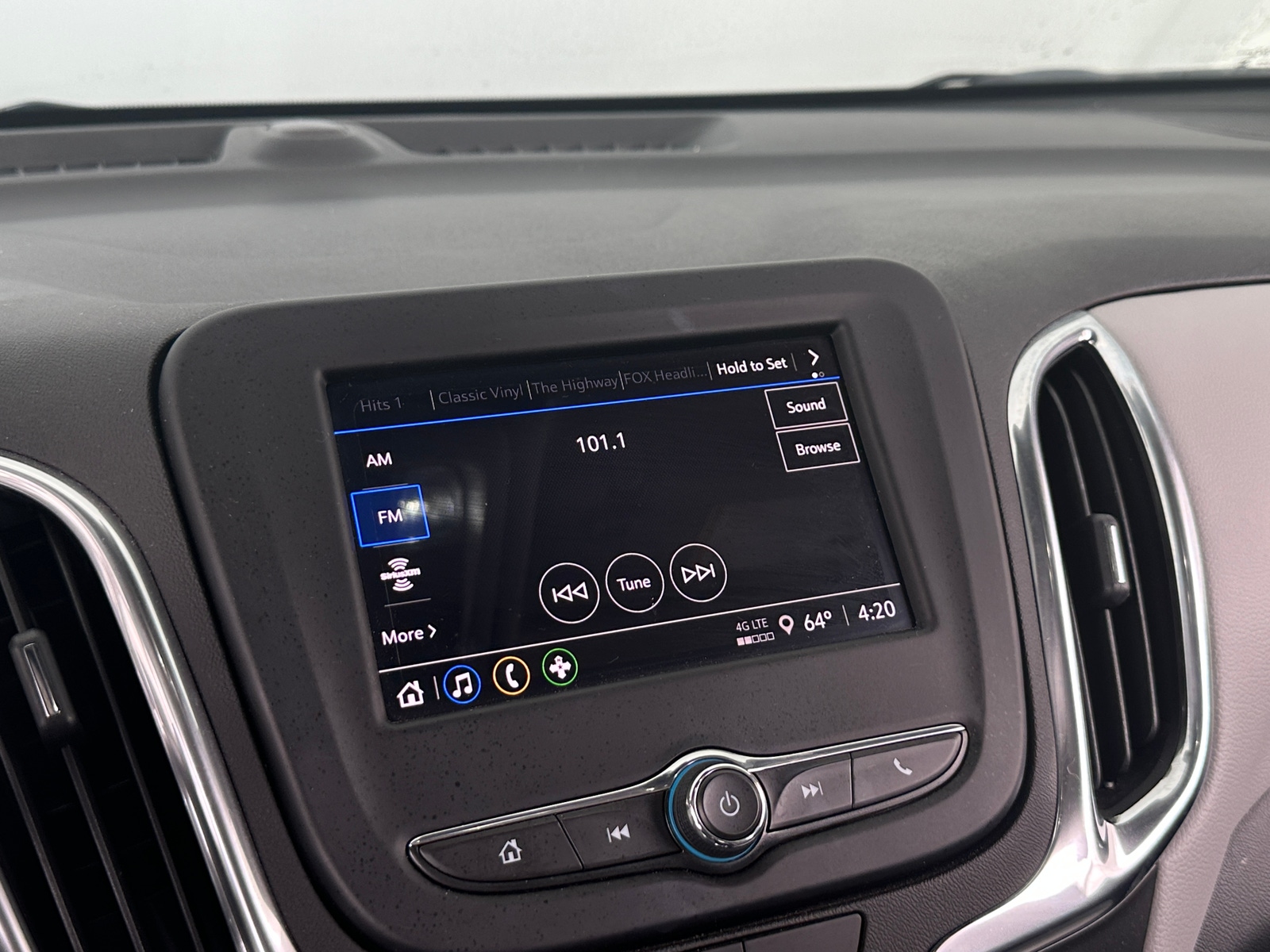 Thumbnail: 2024 Chevrolet Equinox - 4
