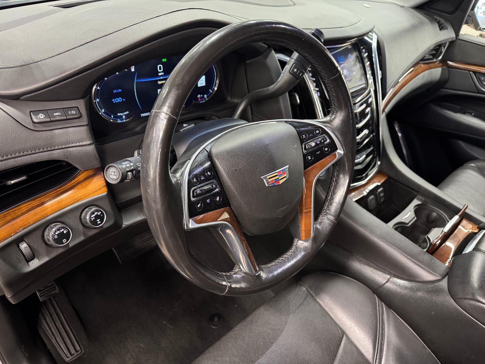 Thumbnail: 2017 Cadillac Escalade - 2
