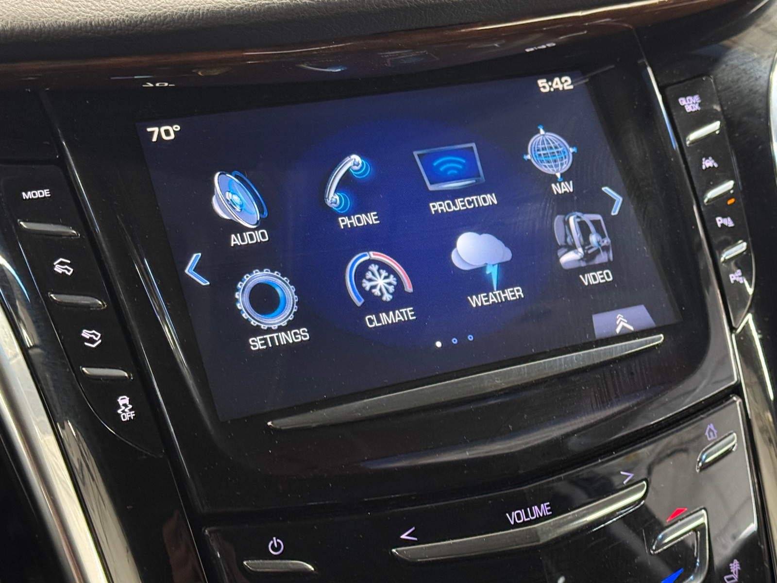 Thumbnail: 2017 Cadillac Escalade - 3