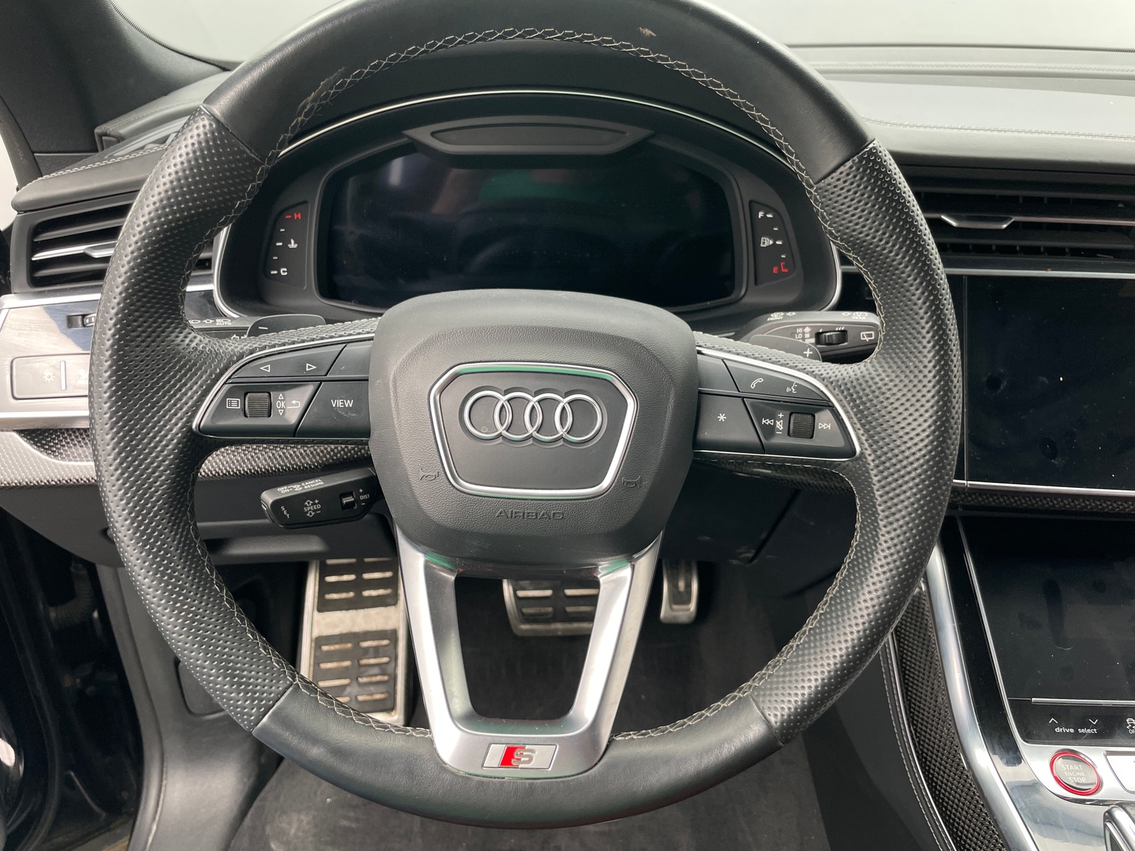 Thumbnail: 2022 Audi SQ8 - 4