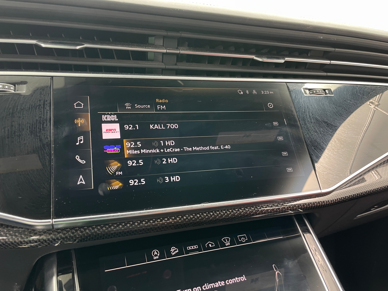 Thumbnail: 2022 Audi SQ8 - 3