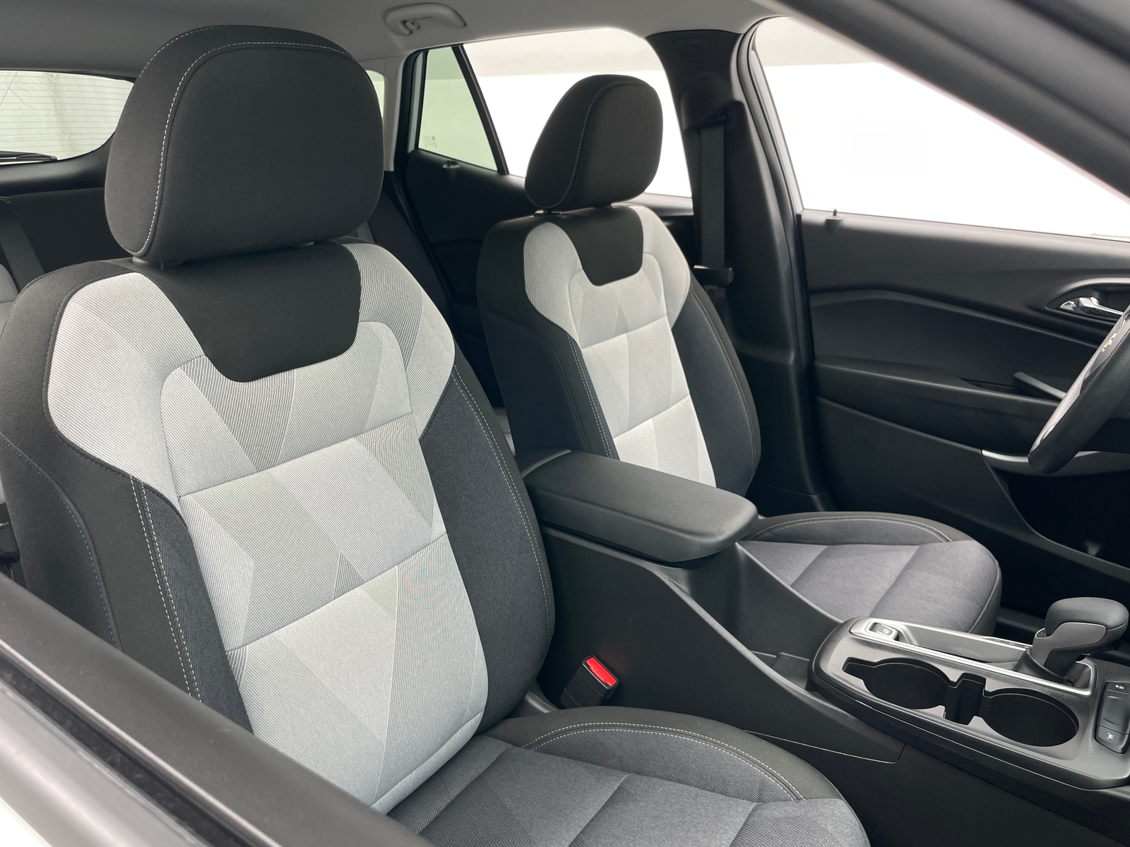 Thumbnail: 2025 Chevrolet Trax - 2