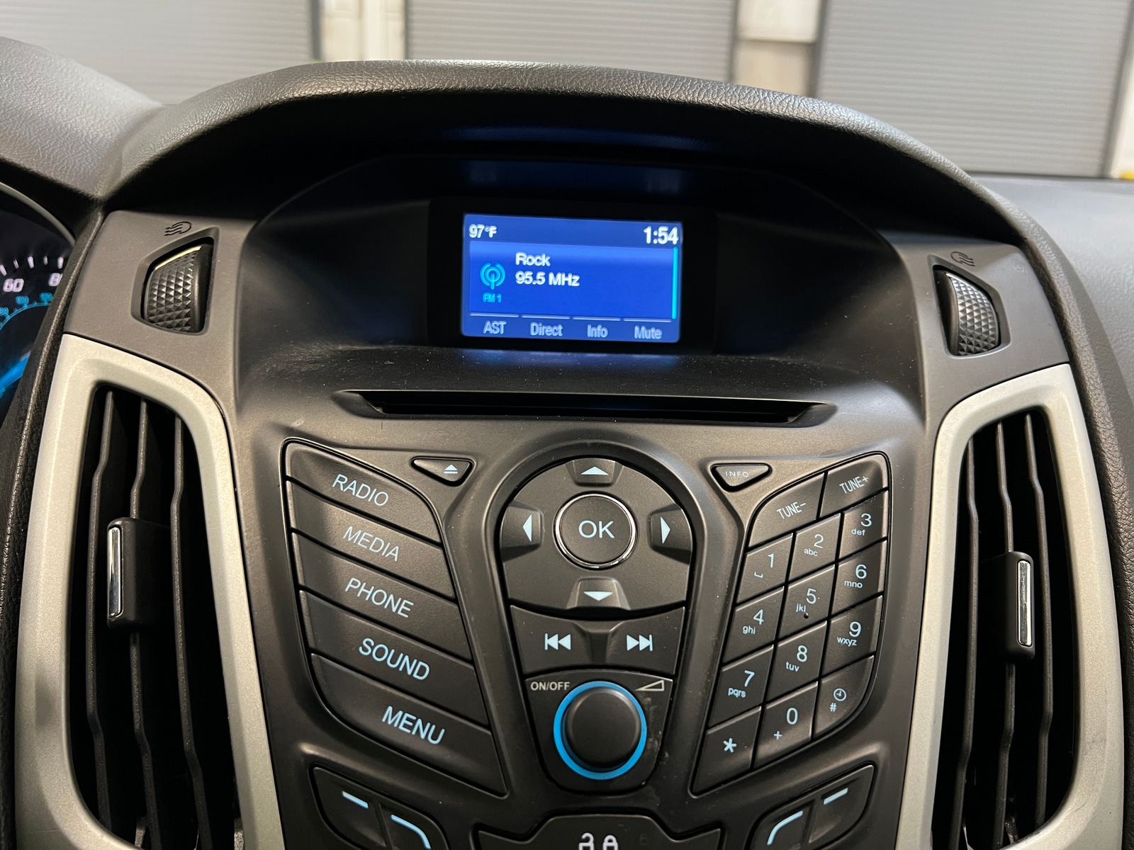 Thumbnail: 2014 Ford Focus - 4