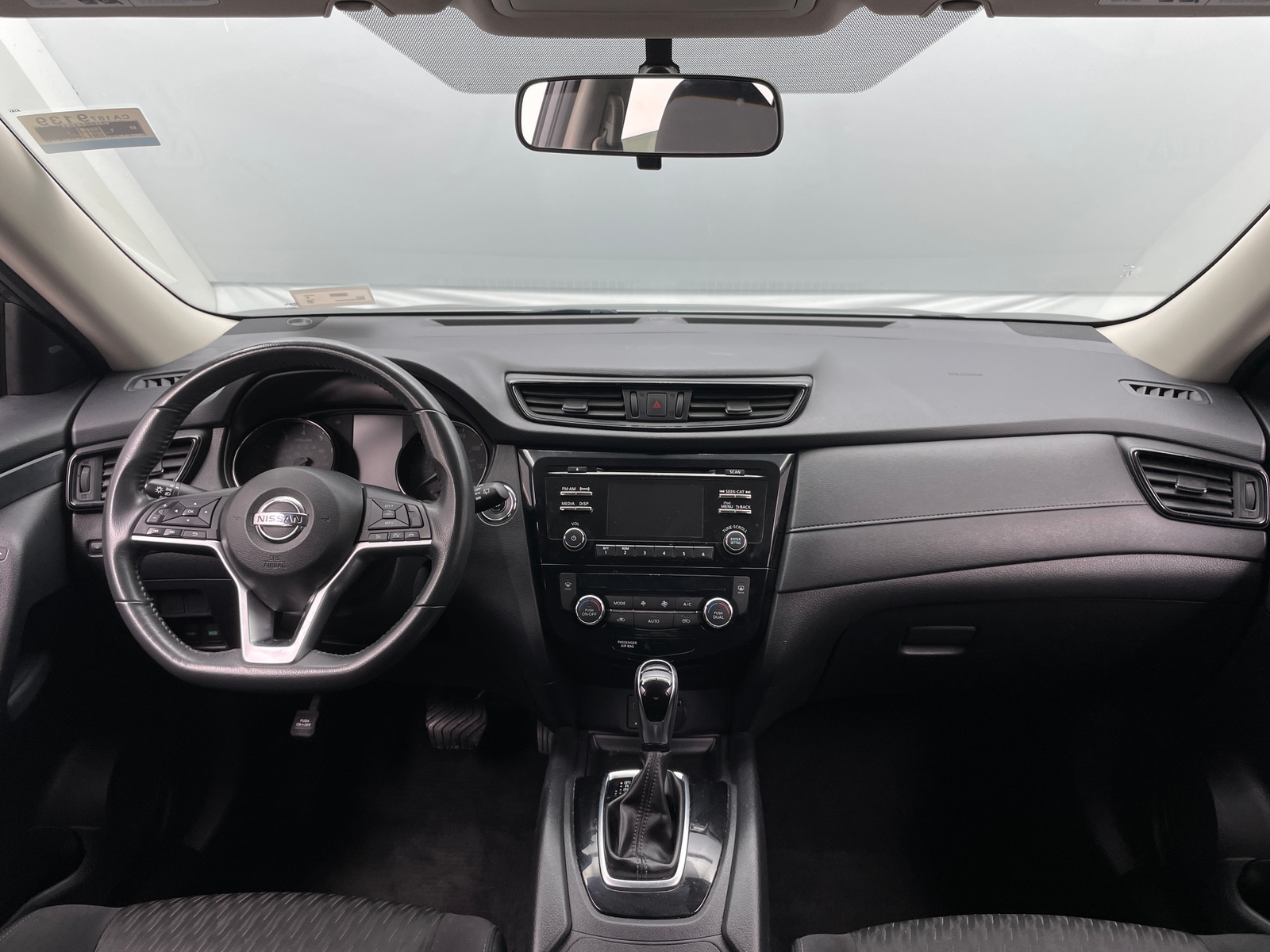 Thumbnail: 2017 Nissan Rogue - 3