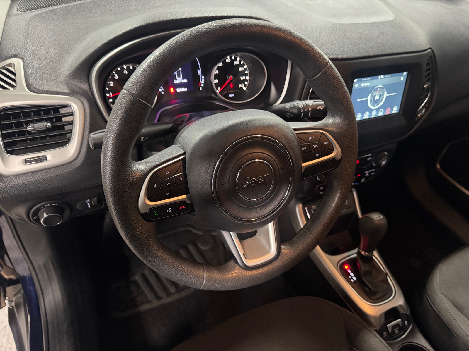 Thumbnail: 2020 Jeep Compass - 5