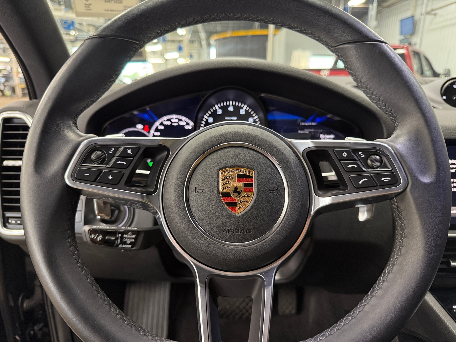 Thumbnail: 2023 Porsche Cayenne - 4