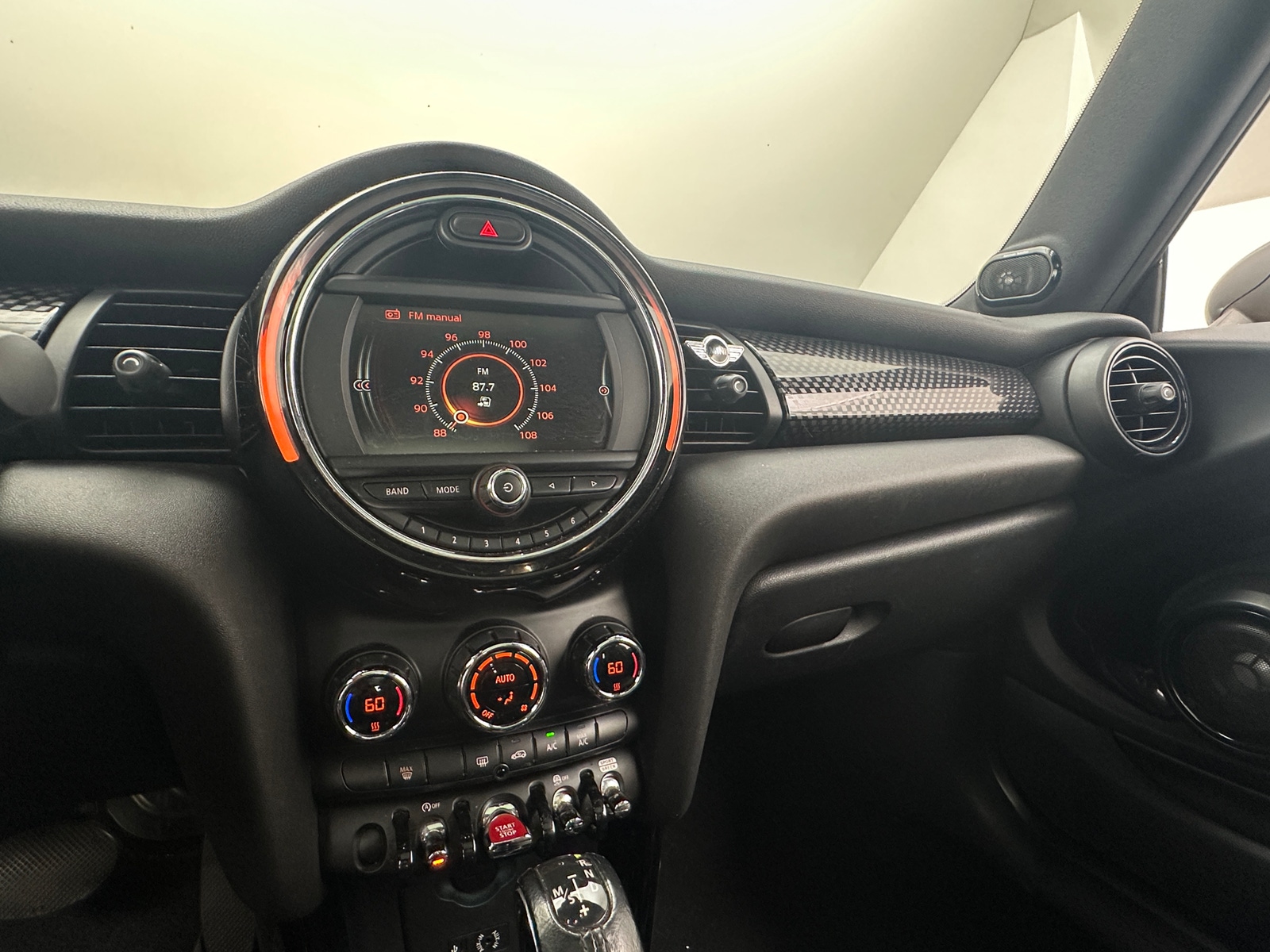 Thumbnail: 2018 MINI Cooper Hardtop - 3