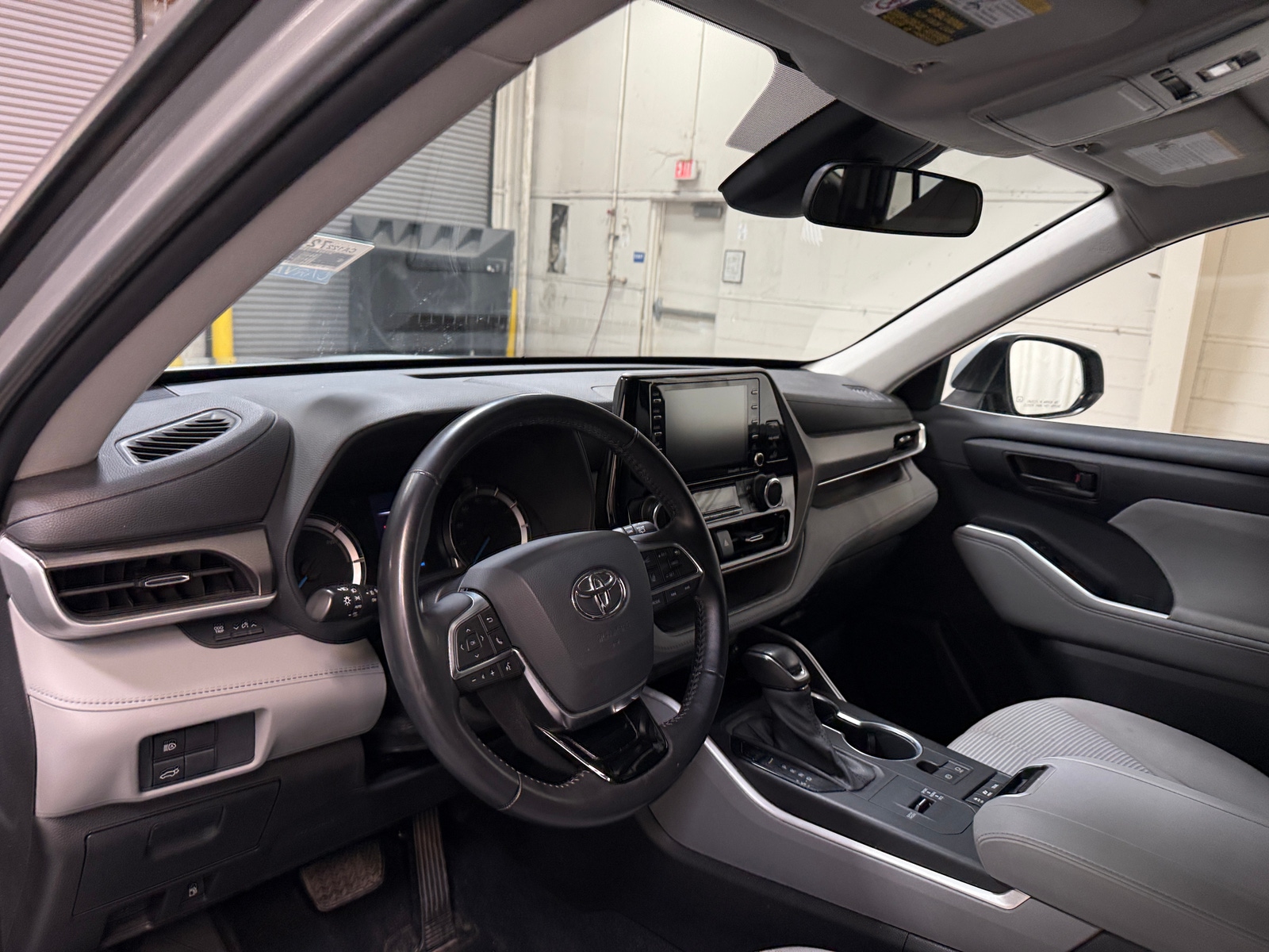 Thumbnail: 2020 Toyota Highlander - 3