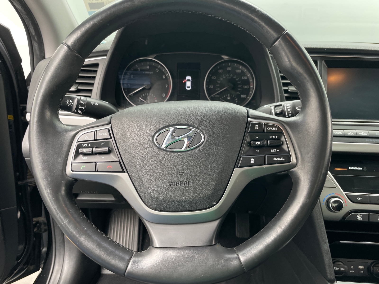 Thumbnail: 2017 Hyundai Elantra - 4