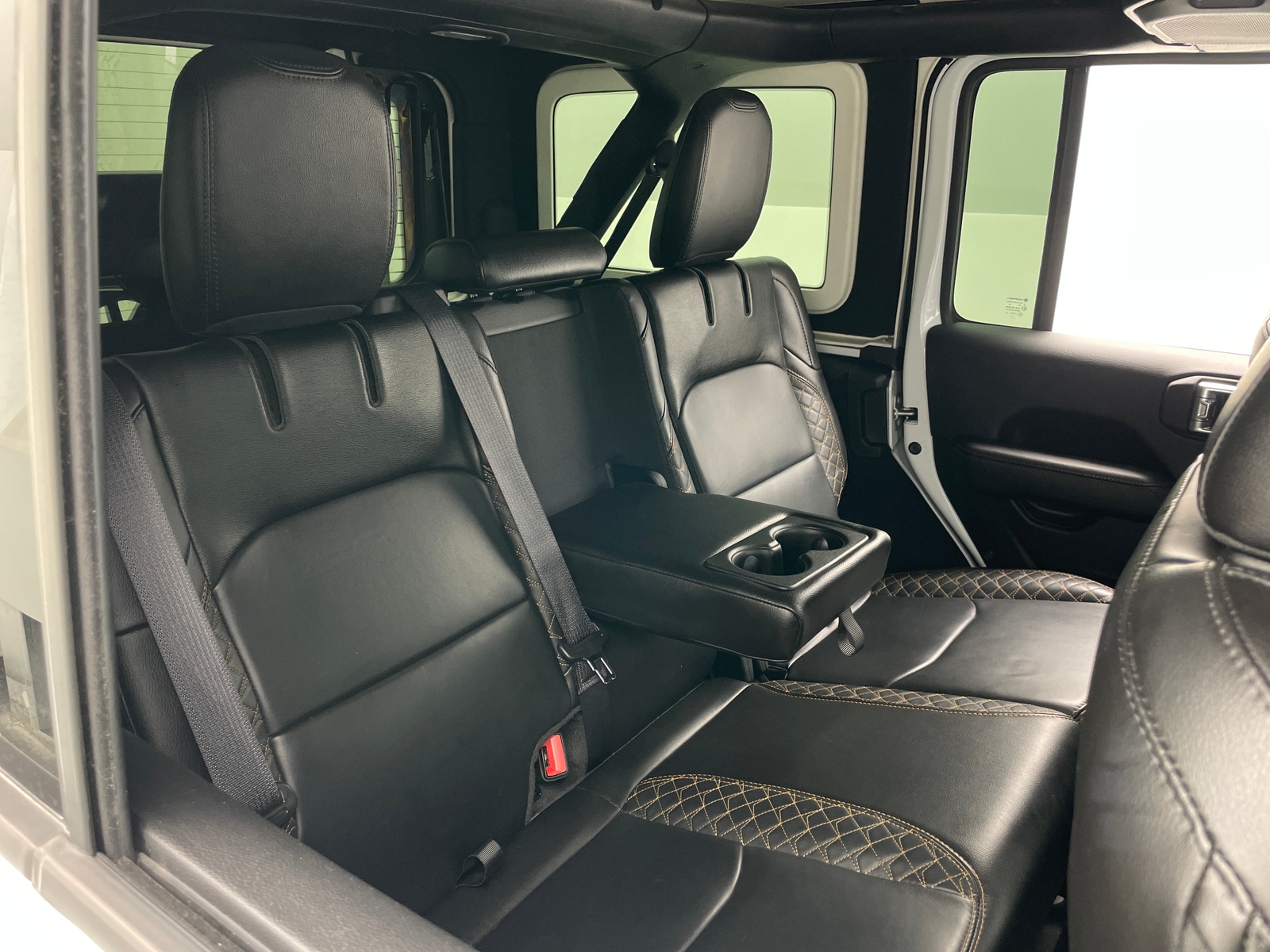 Thumbnail: 2022 Jeep Wrangler - 5