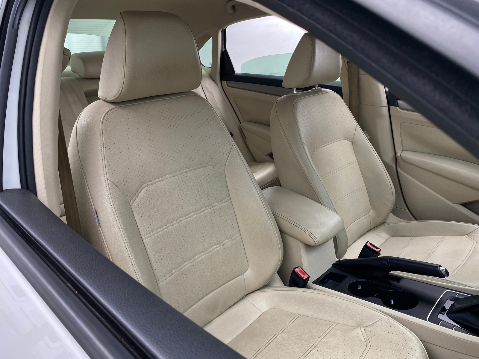 Thumbnail: 2014 Volkswagen Passat - 2