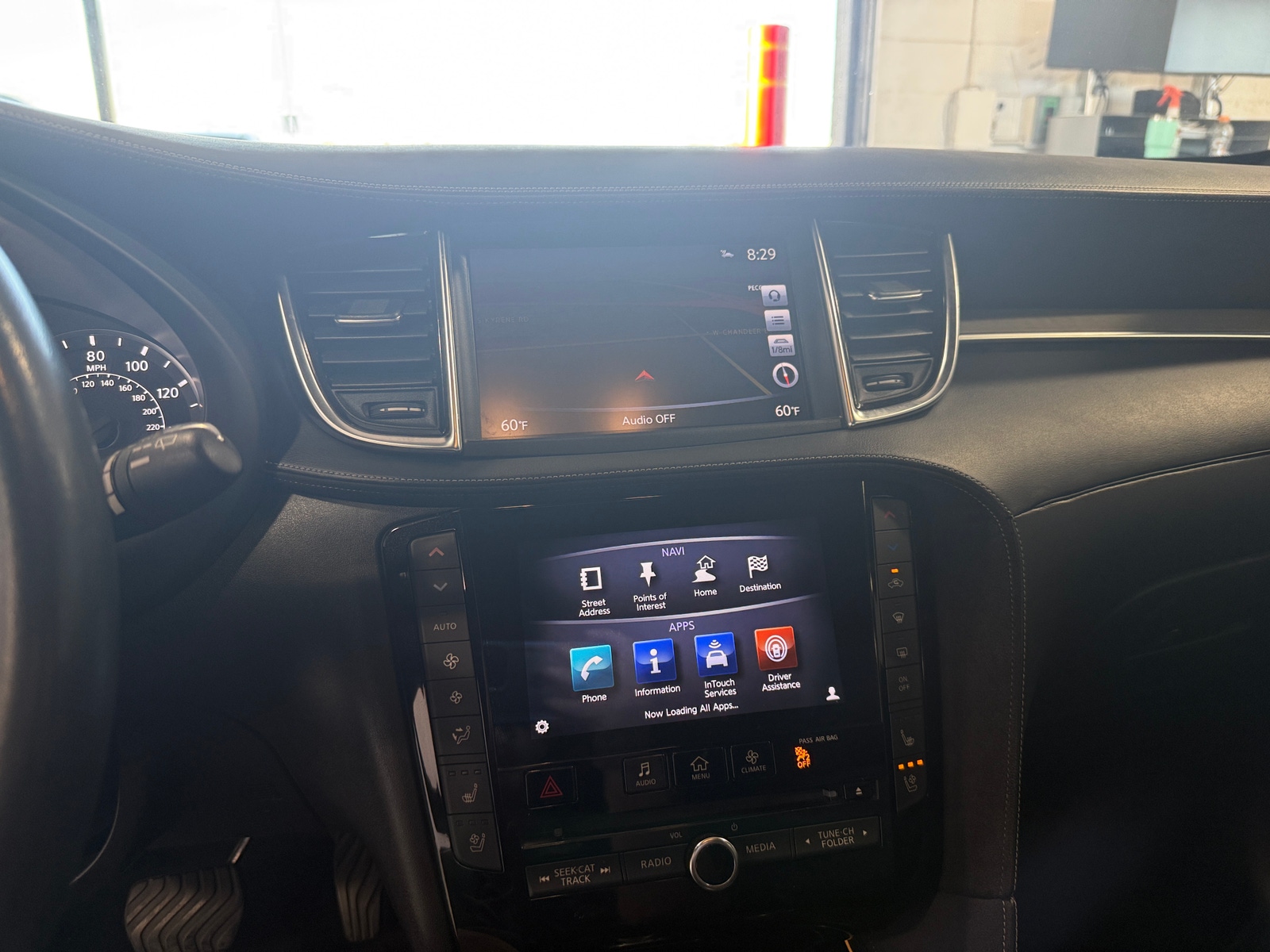 Thumbnail: 2019 INFINITI QX50 - 3