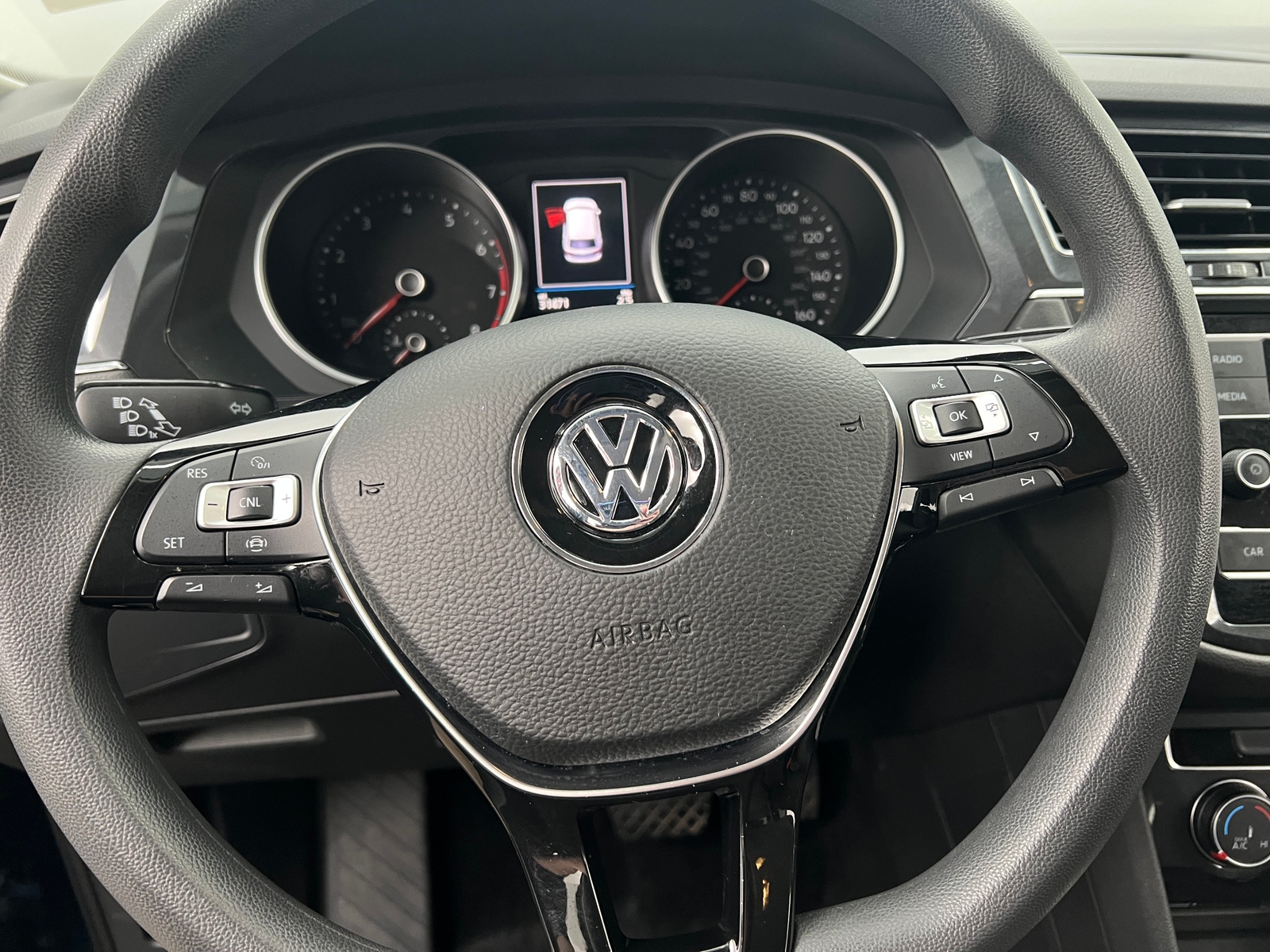 Thumbnail: 2019 Volkswagen Tiguan - 5