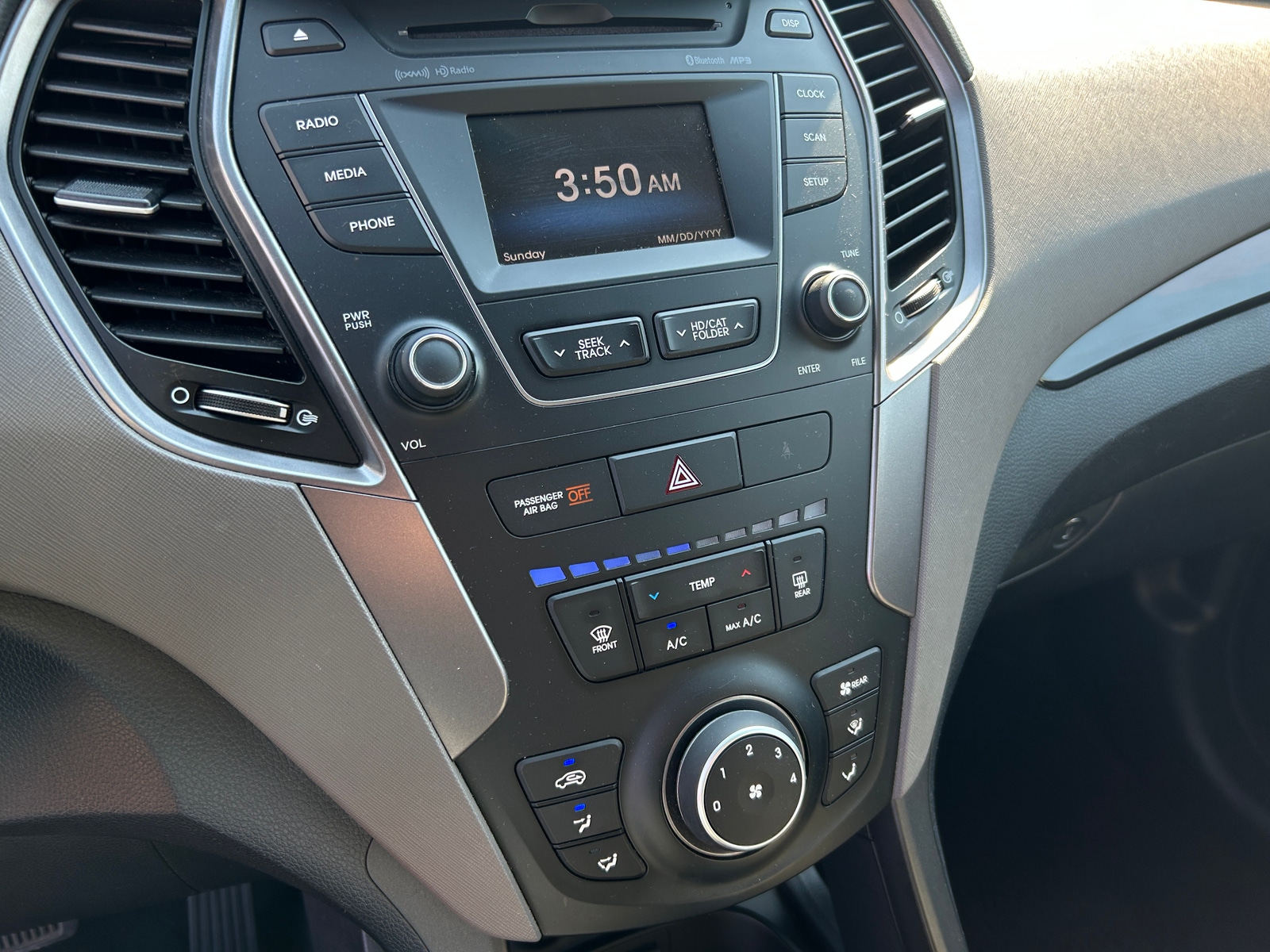 Thumbnail: 2016 Hyundai Santa Fe - 4