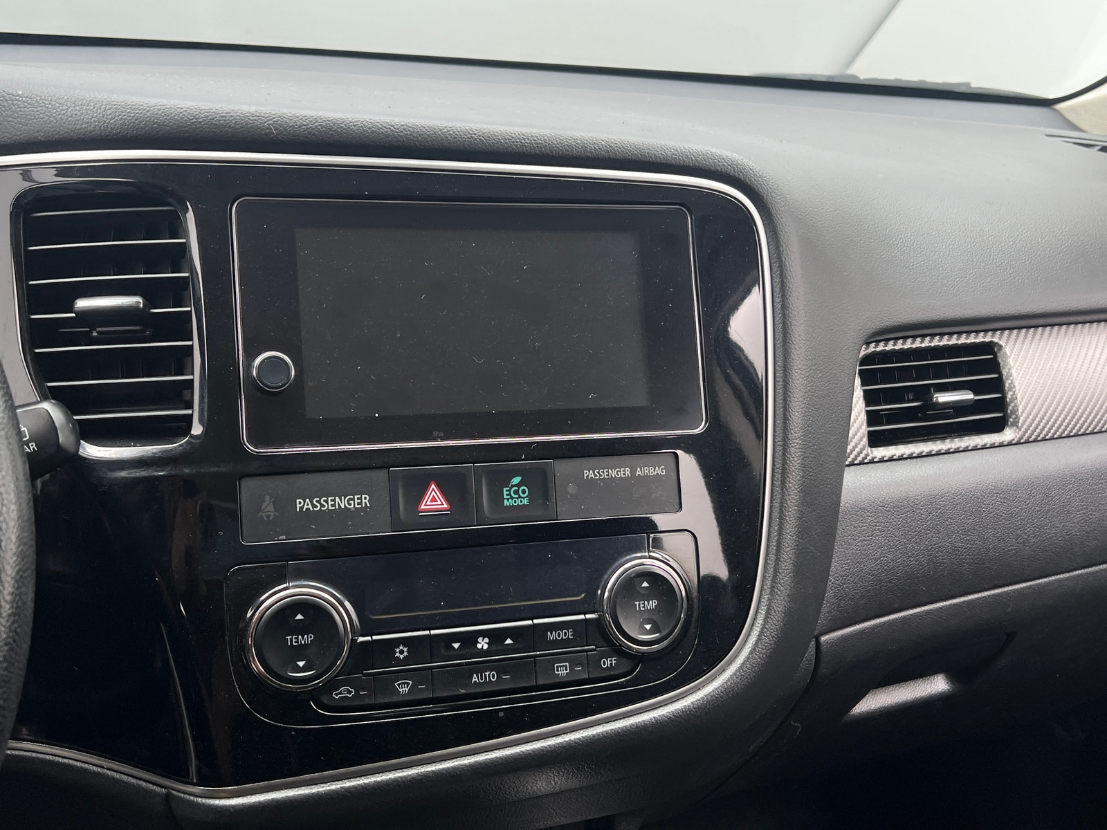 Thumbnail: 2018 Mitsubishi Outlander - 4