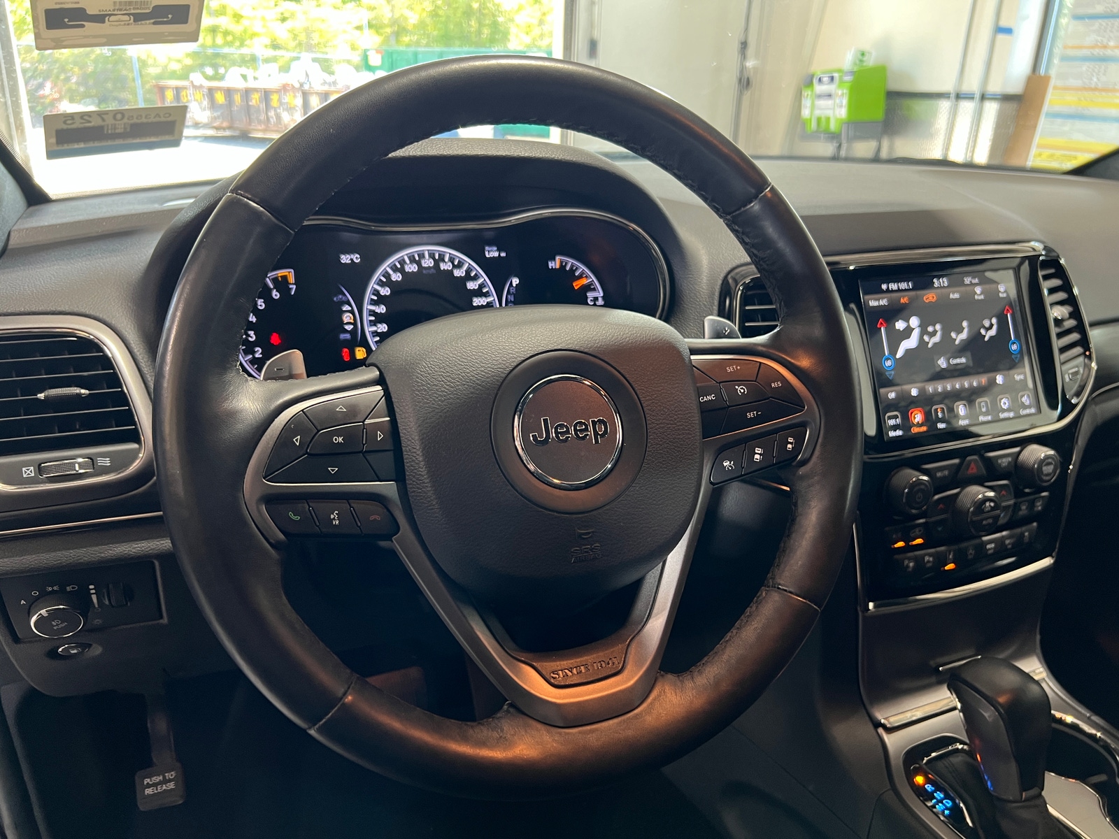 Thumbnail: 2020 Jeep Grand Cherokee - 4