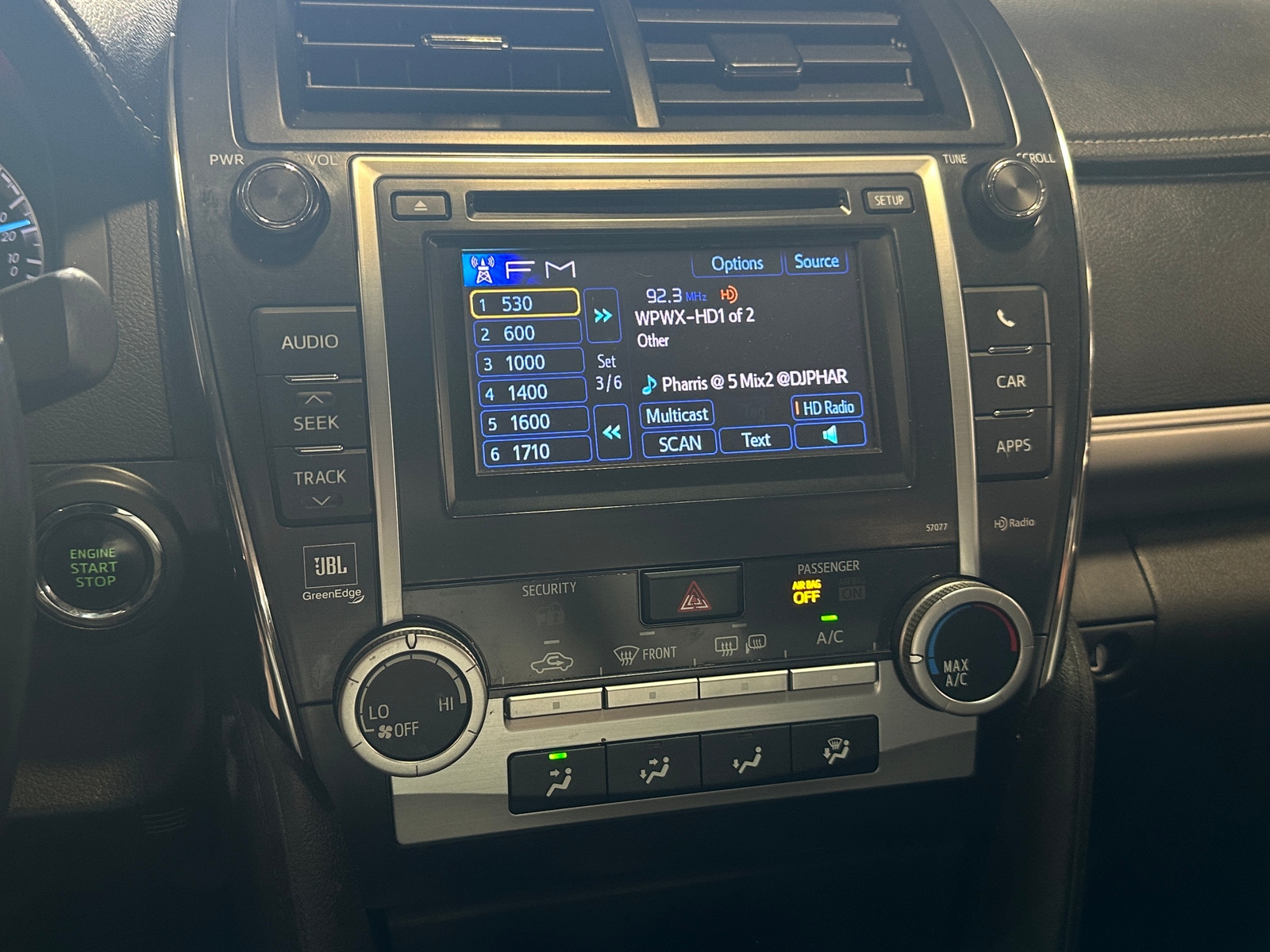 Thumbnail: 2014 Toyota Camry - 4