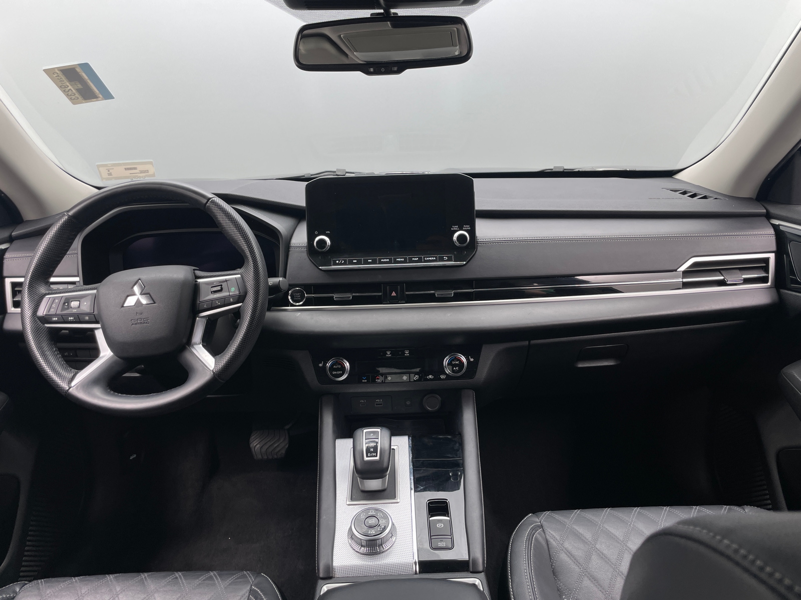 Thumbnail: 2023 Mitsubishi Outlander - 2