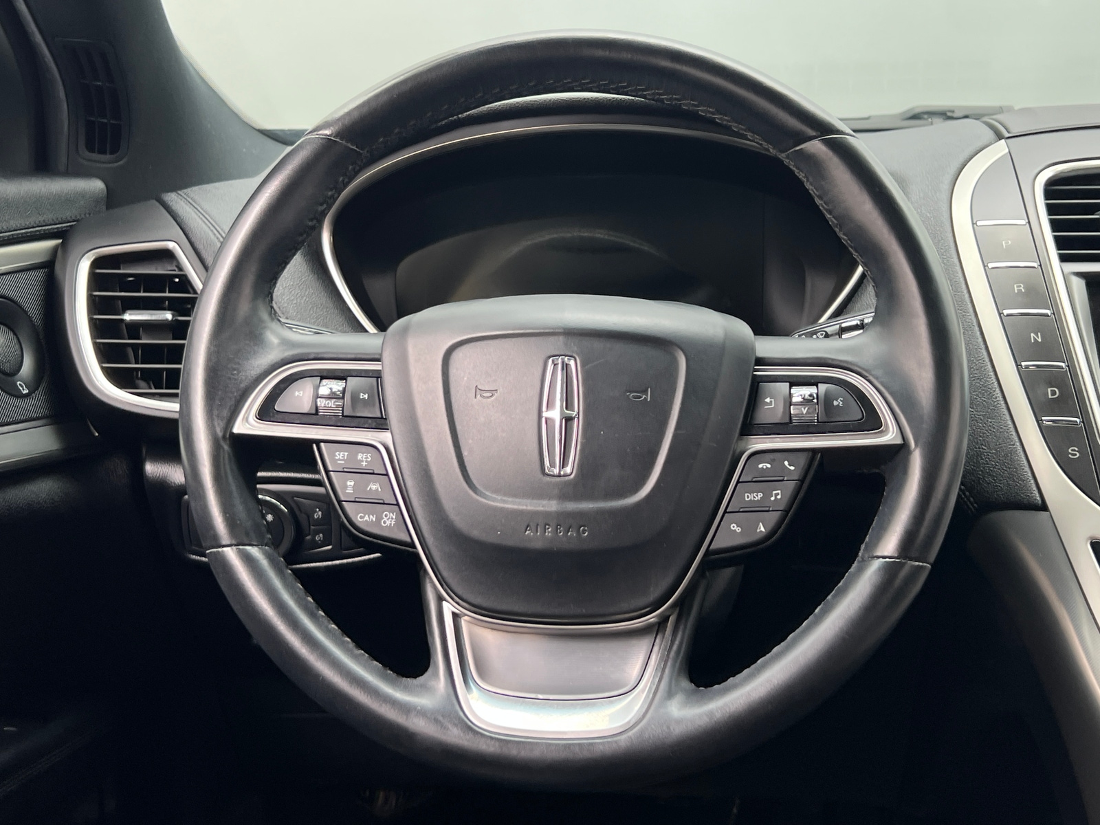 Thumbnail: 2020 Lincoln Nautilus - 4