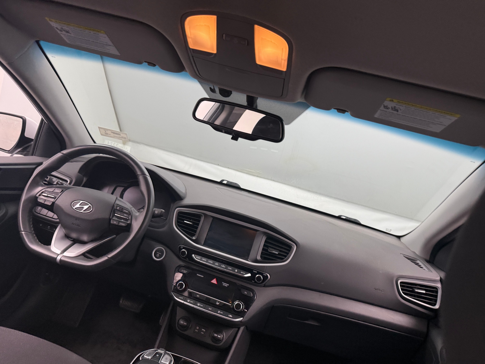 Thumbnail: 2019 Hyundai Ioniq - 3