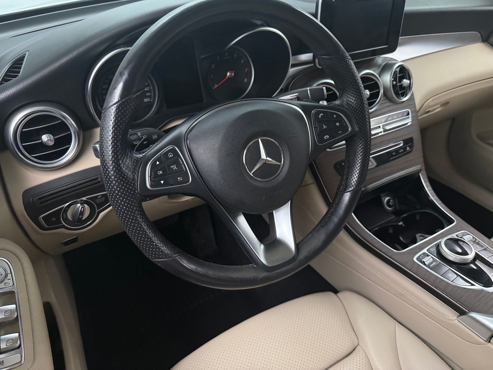 Thumbnail: 2019 Mercedes-Benz GLC - 4