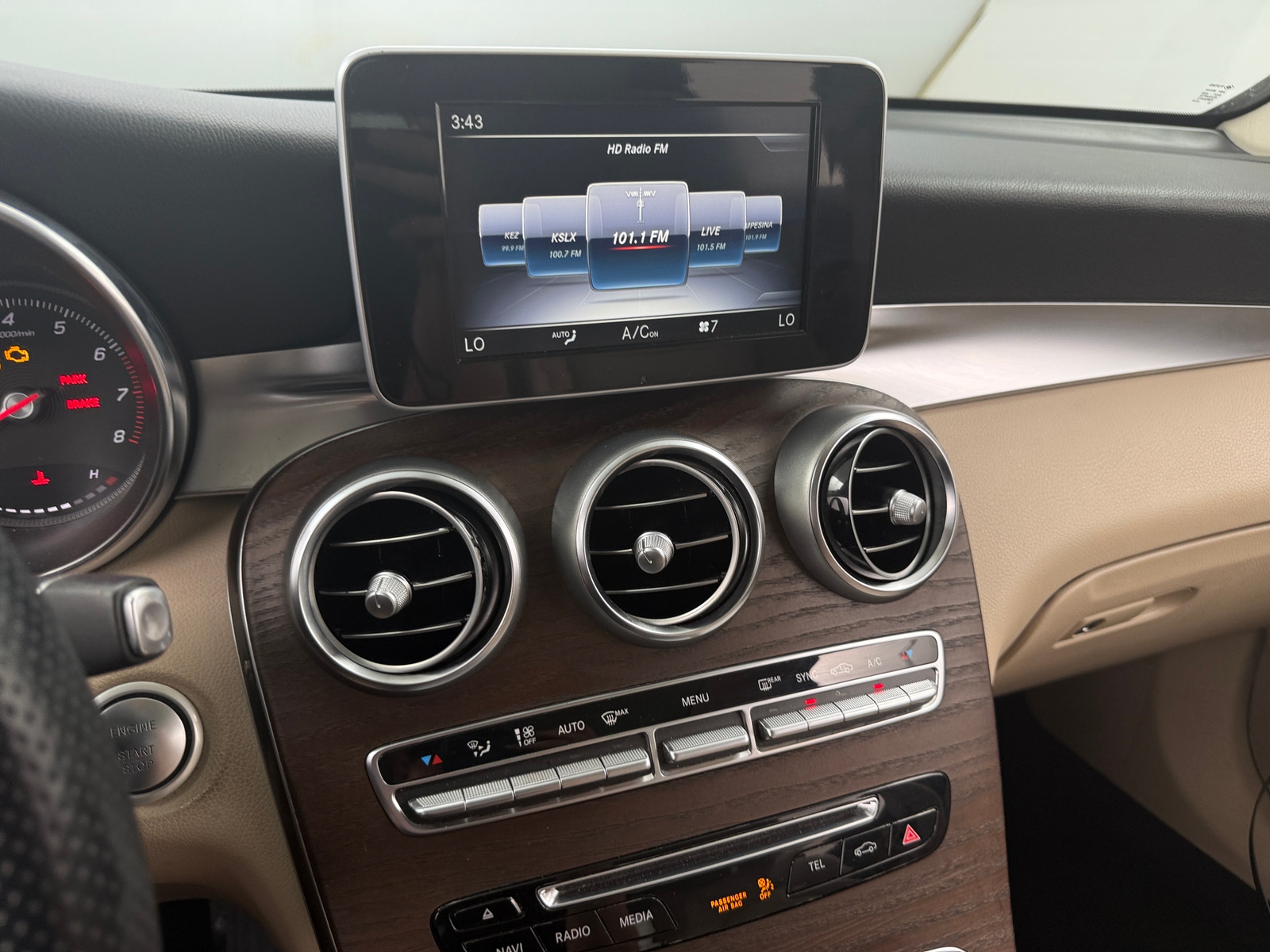 Thumbnail: 2019 Mercedes-Benz GLC - 3