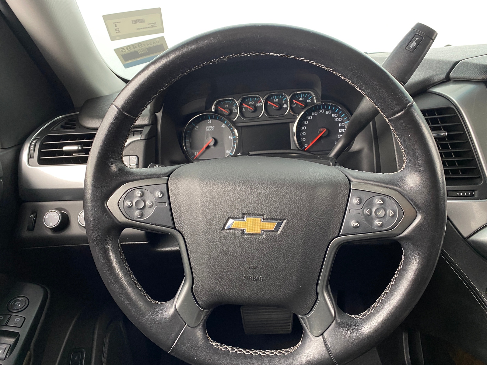 Thumbnail: 2019 Chevrolet Tahoe - 4