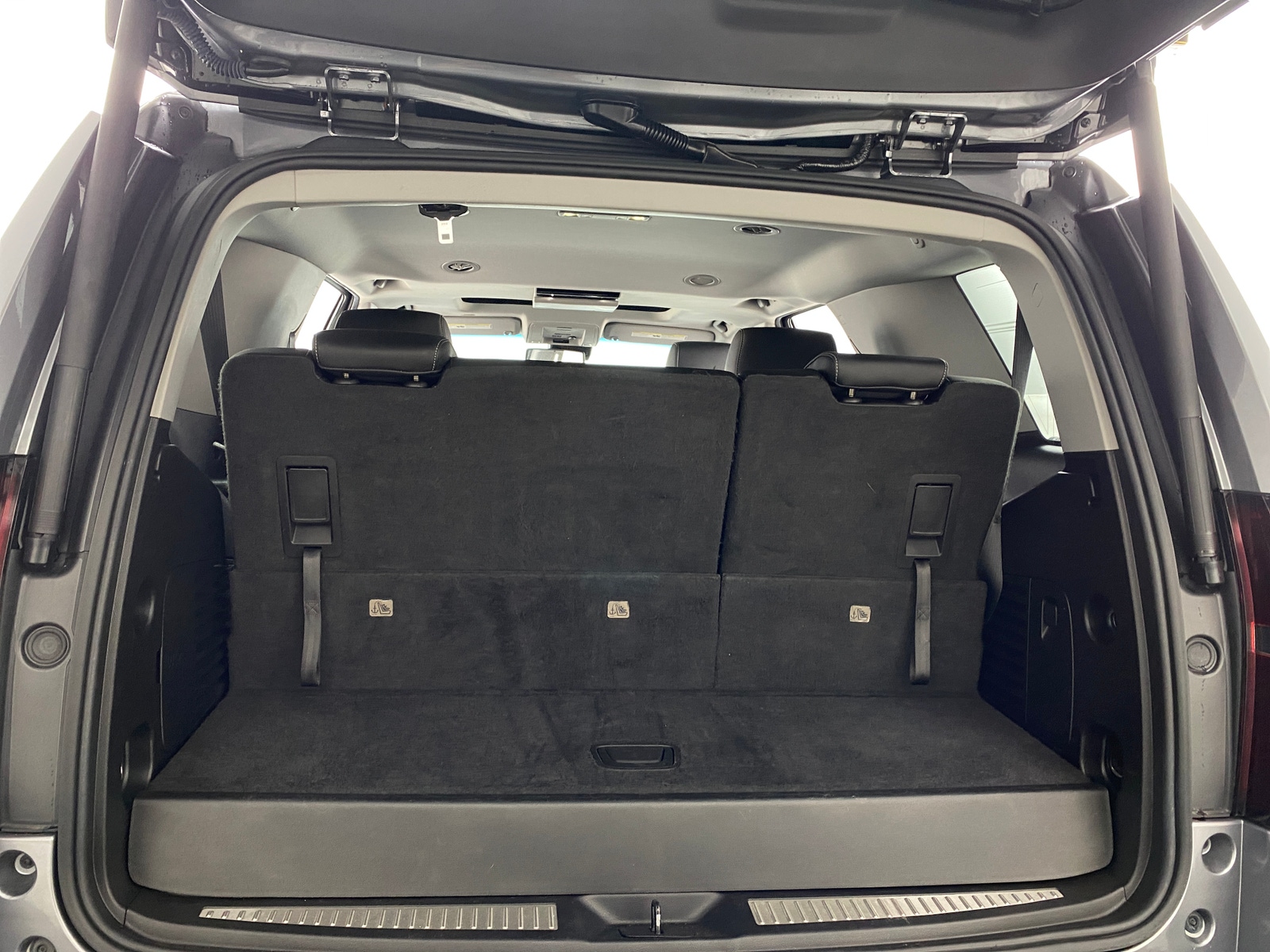 Thumbnail: 2019 Chevrolet Tahoe - 6