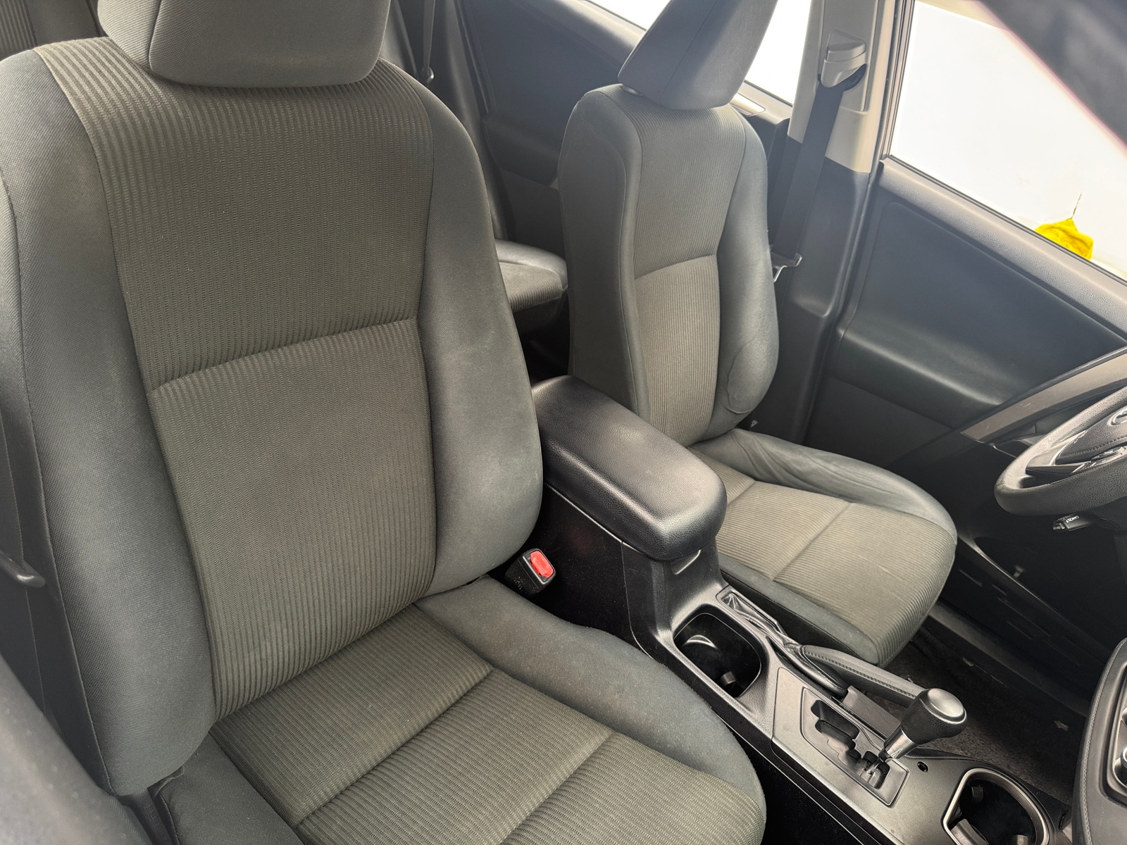Thumbnail: 2018 Toyota RAV4 - 2