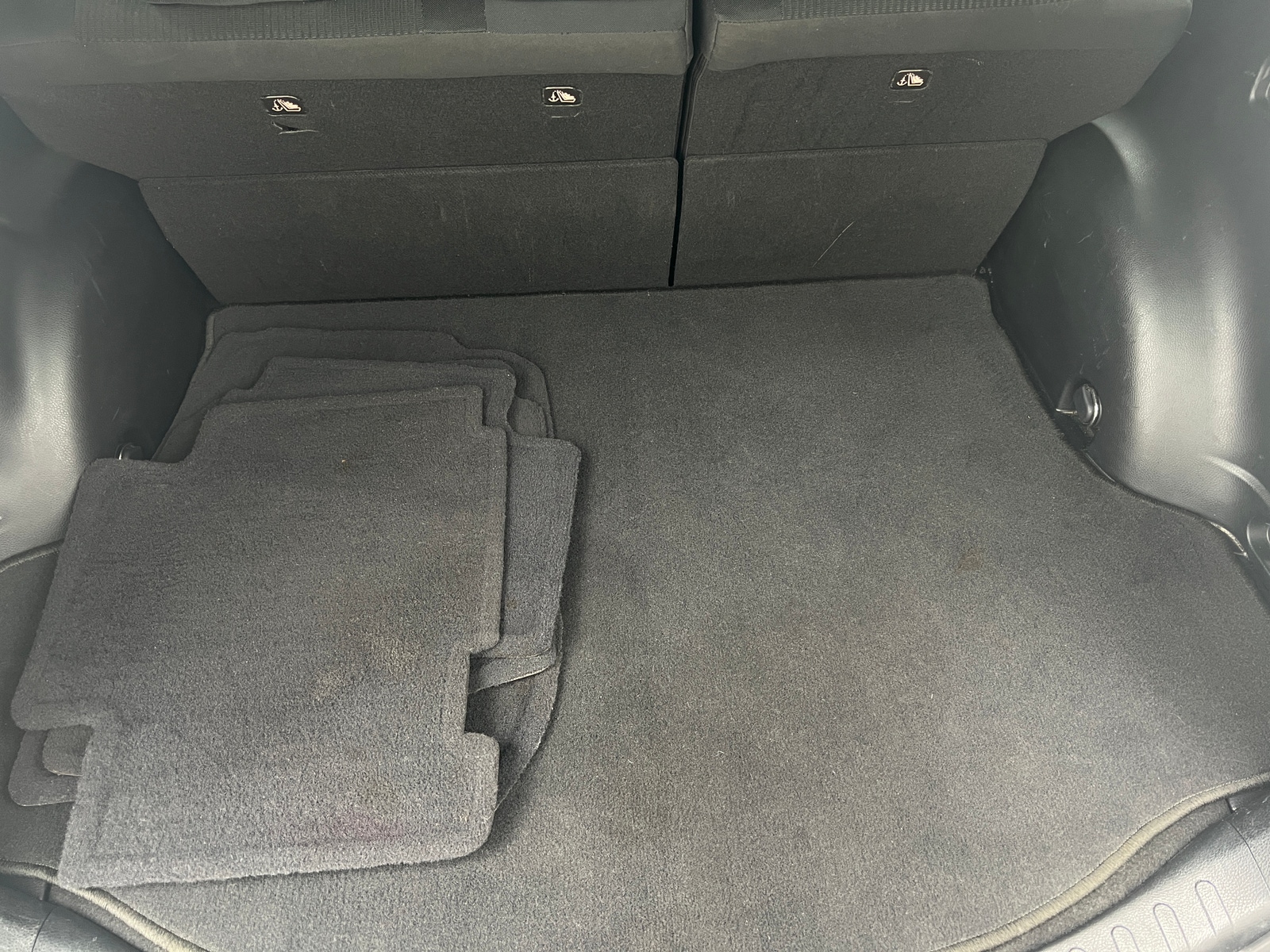 Thumbnail: 2018 Toyota RAV4 - 7